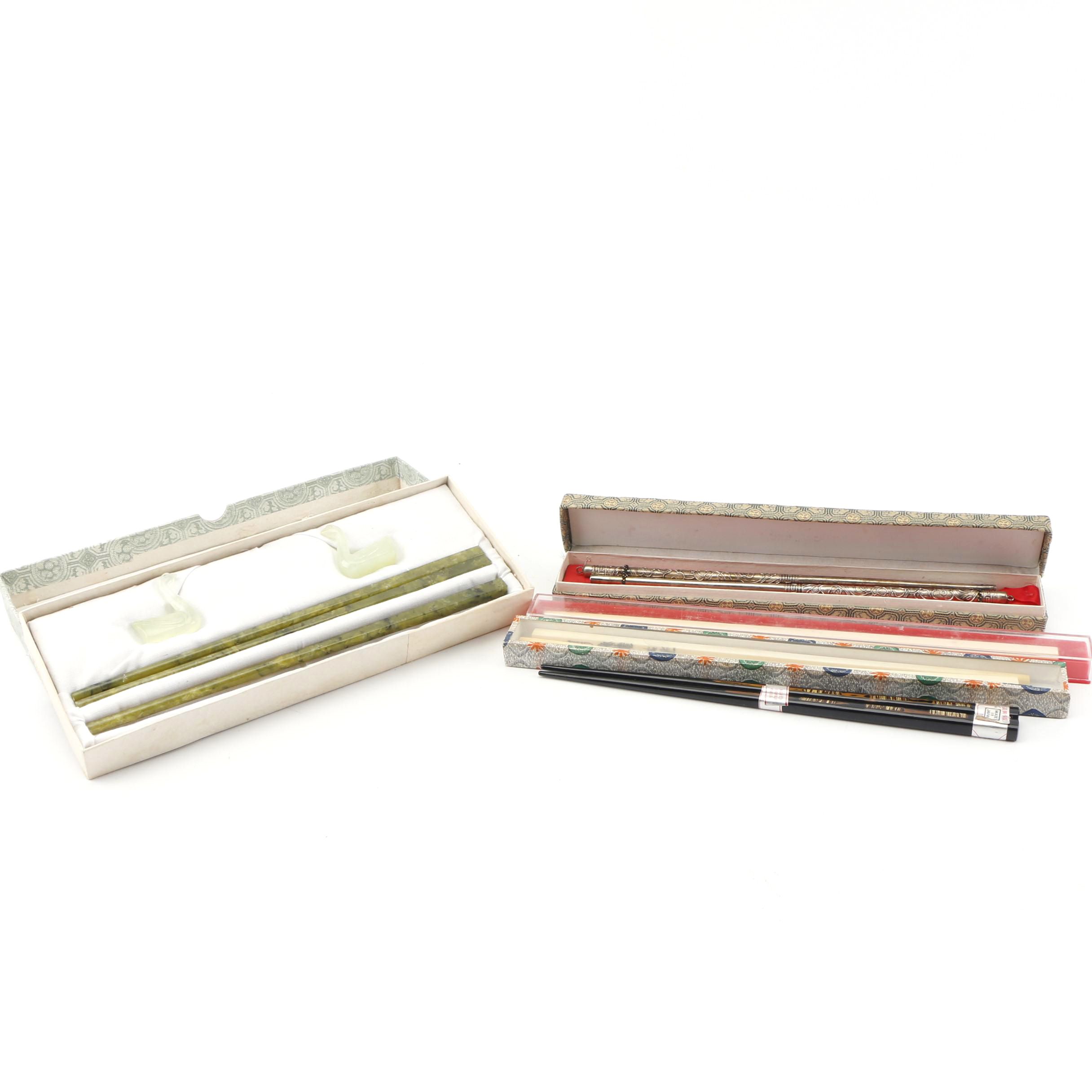 Chopsticks including Green Stone with Bird Form Rests