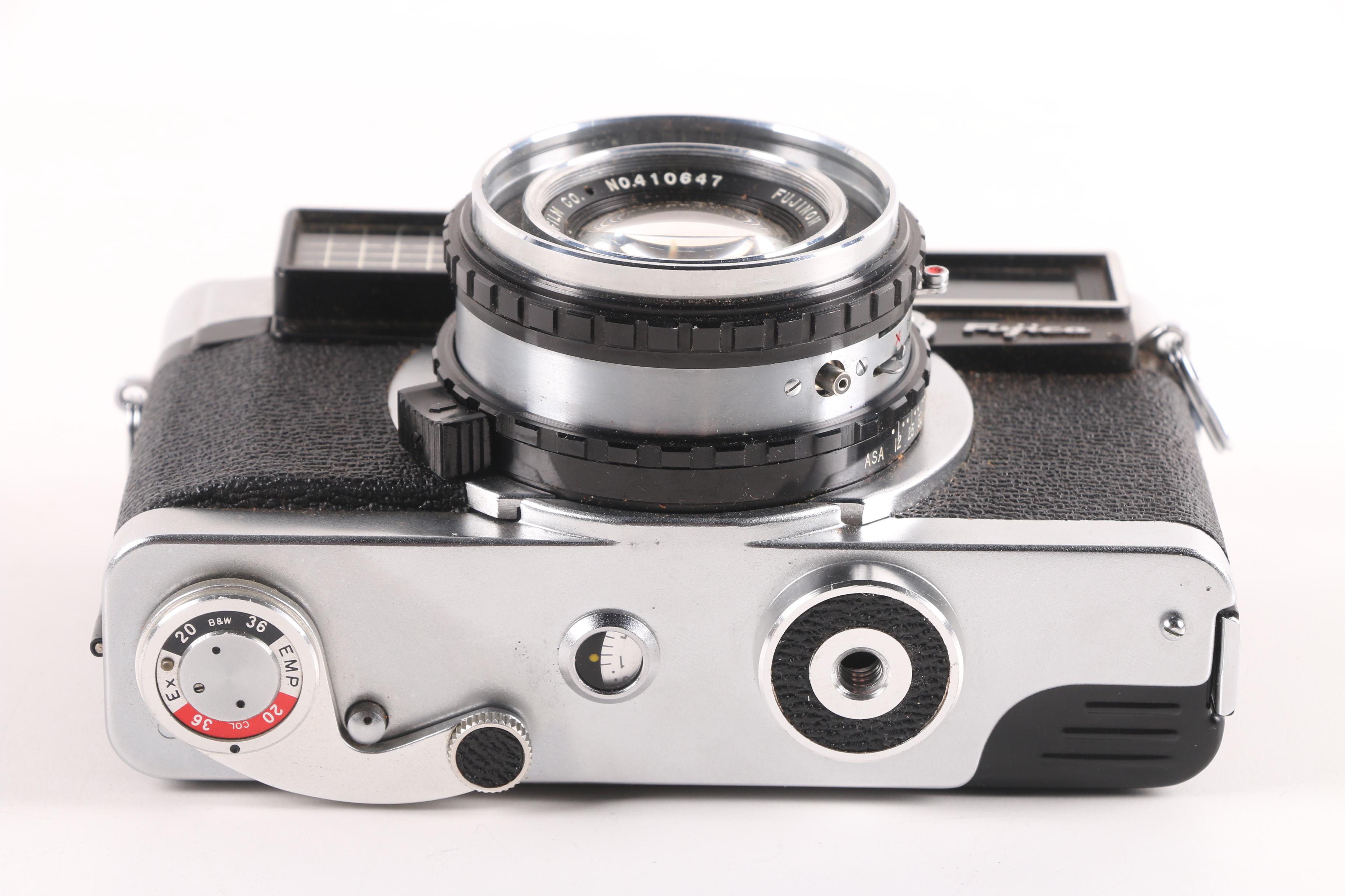 Vintage Fujica 35-EE  35mm Rangefinder Camera with Leather Case