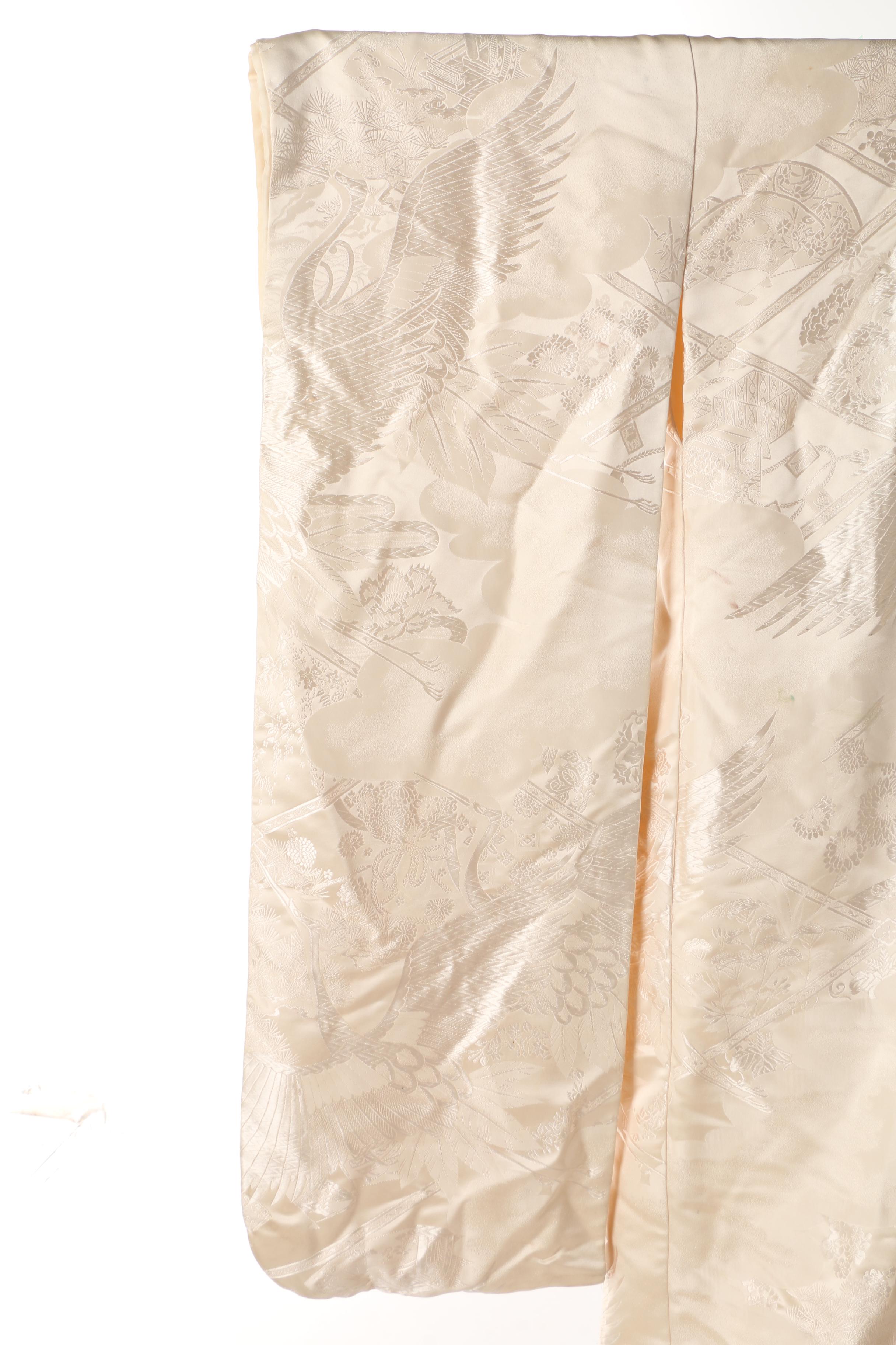 Japanese Off-White Silk Damask Shiro-Uchikake Kimono with Mink Fur Collar