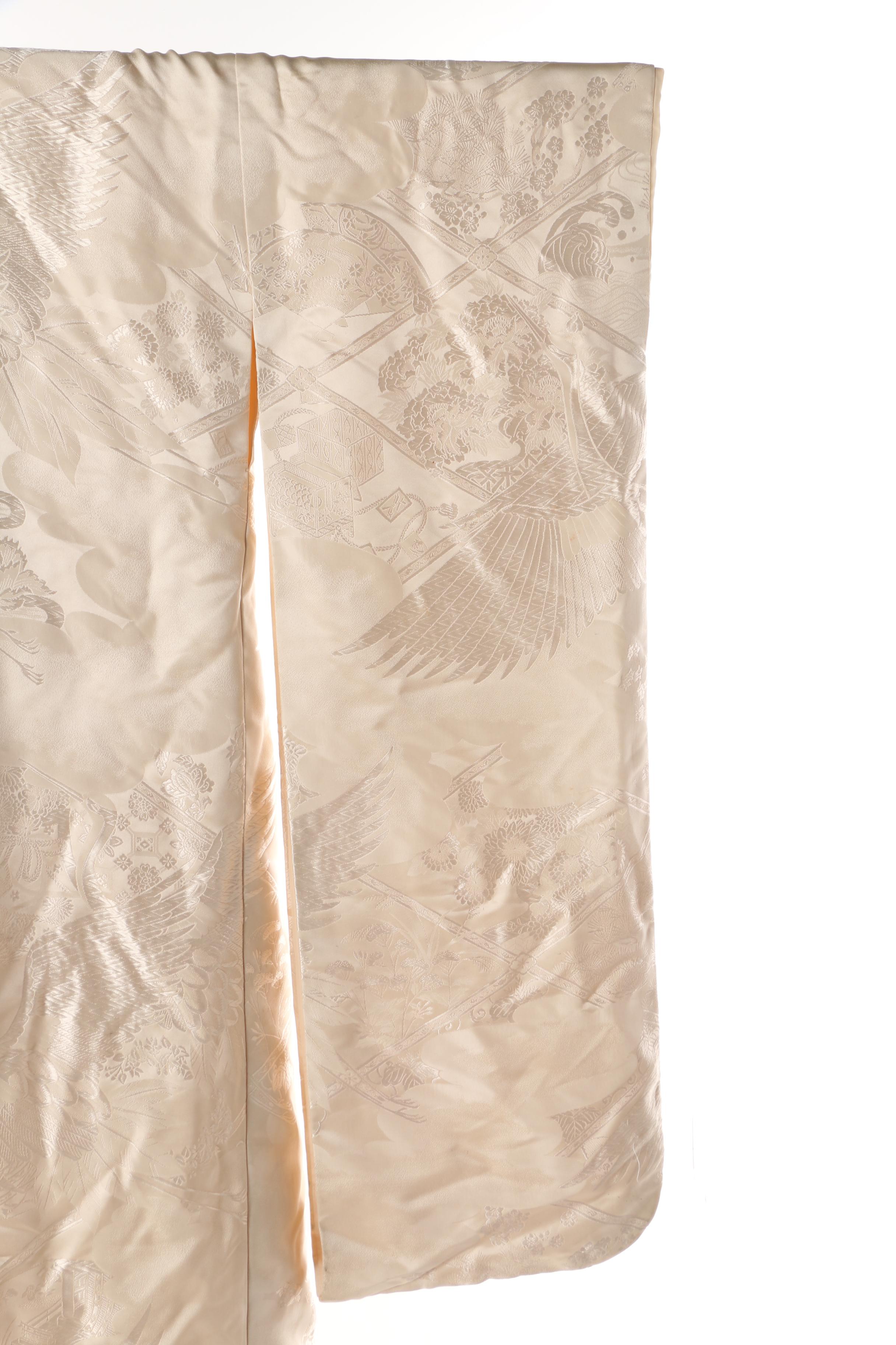 Japanese Off-White Silk Damask Shiro-Uchikake Kimono with Mink Fur Collar