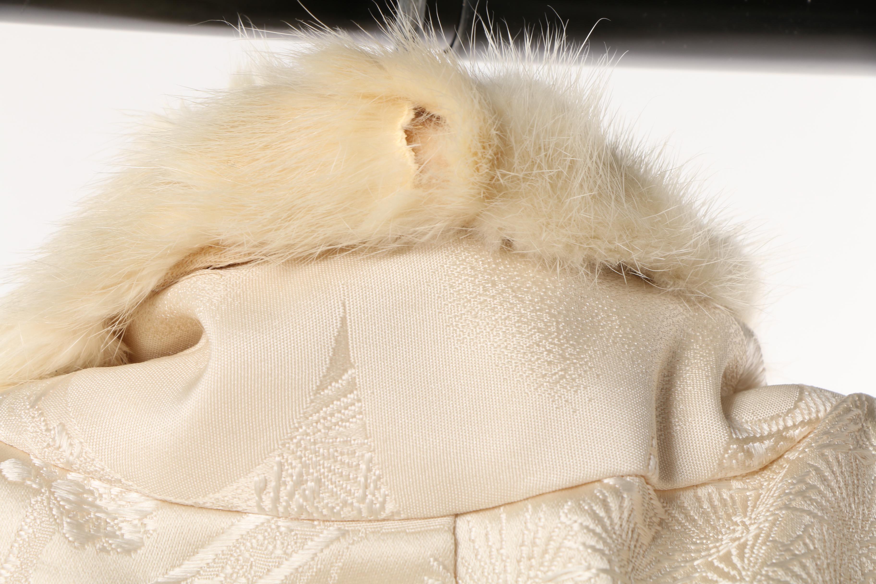 Japanese Off-White Silk Damask Shiro-Uchikake Kimono with Mink Fur Collar