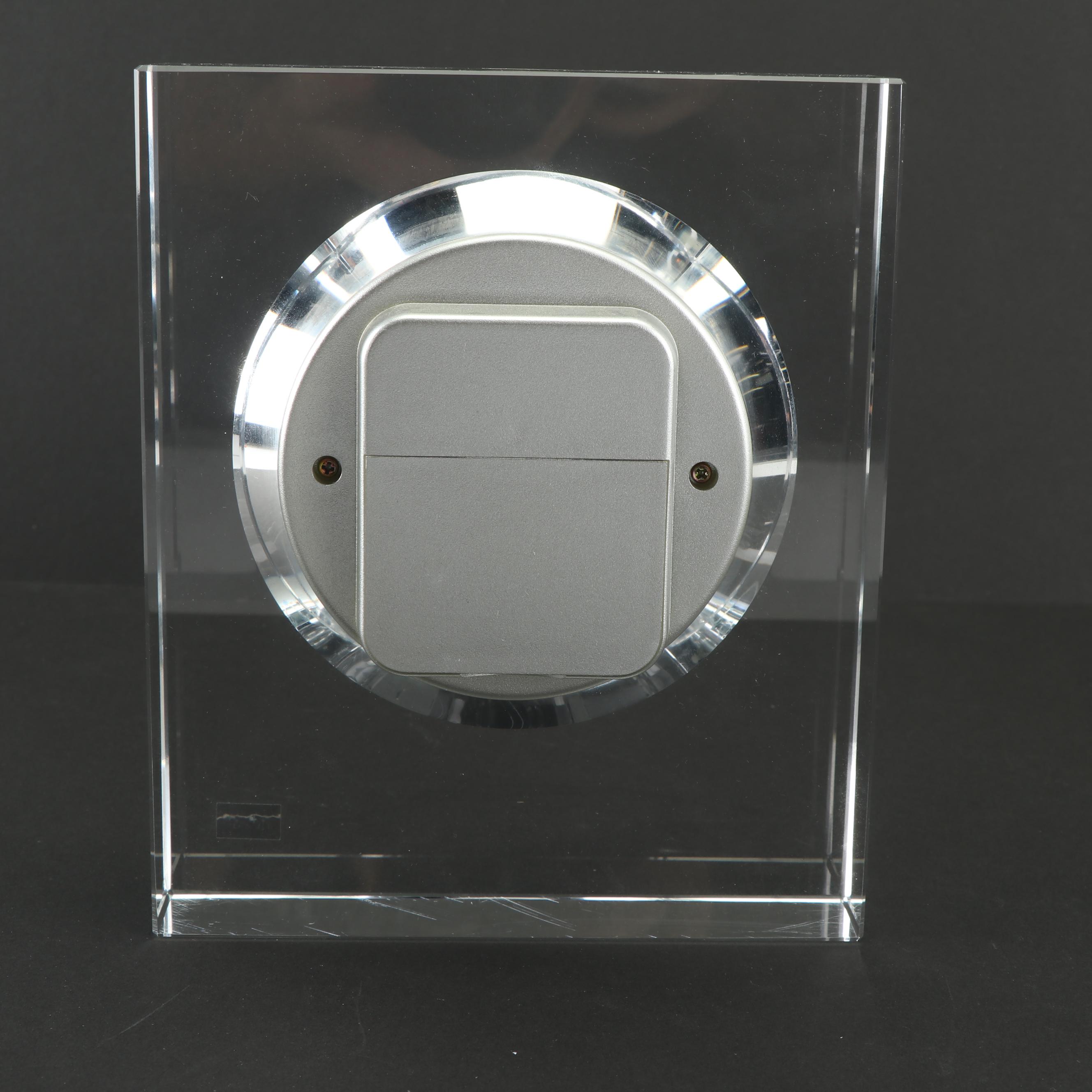 HOYA Crystal World Clock