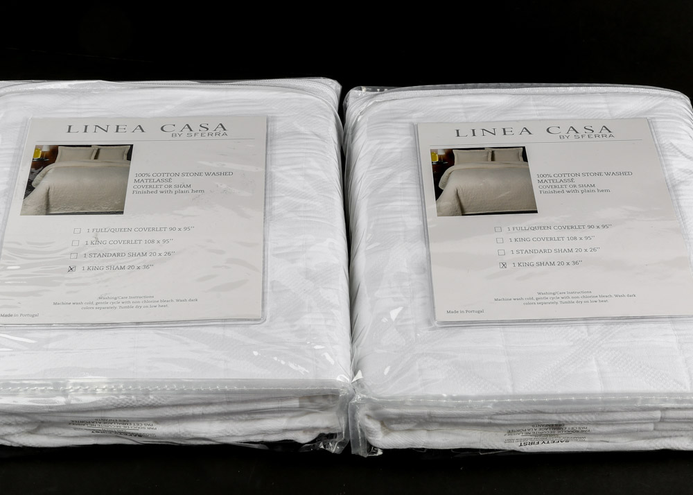 Linea Casa by Sferra King-Size Matelassé Coverlet and Shams