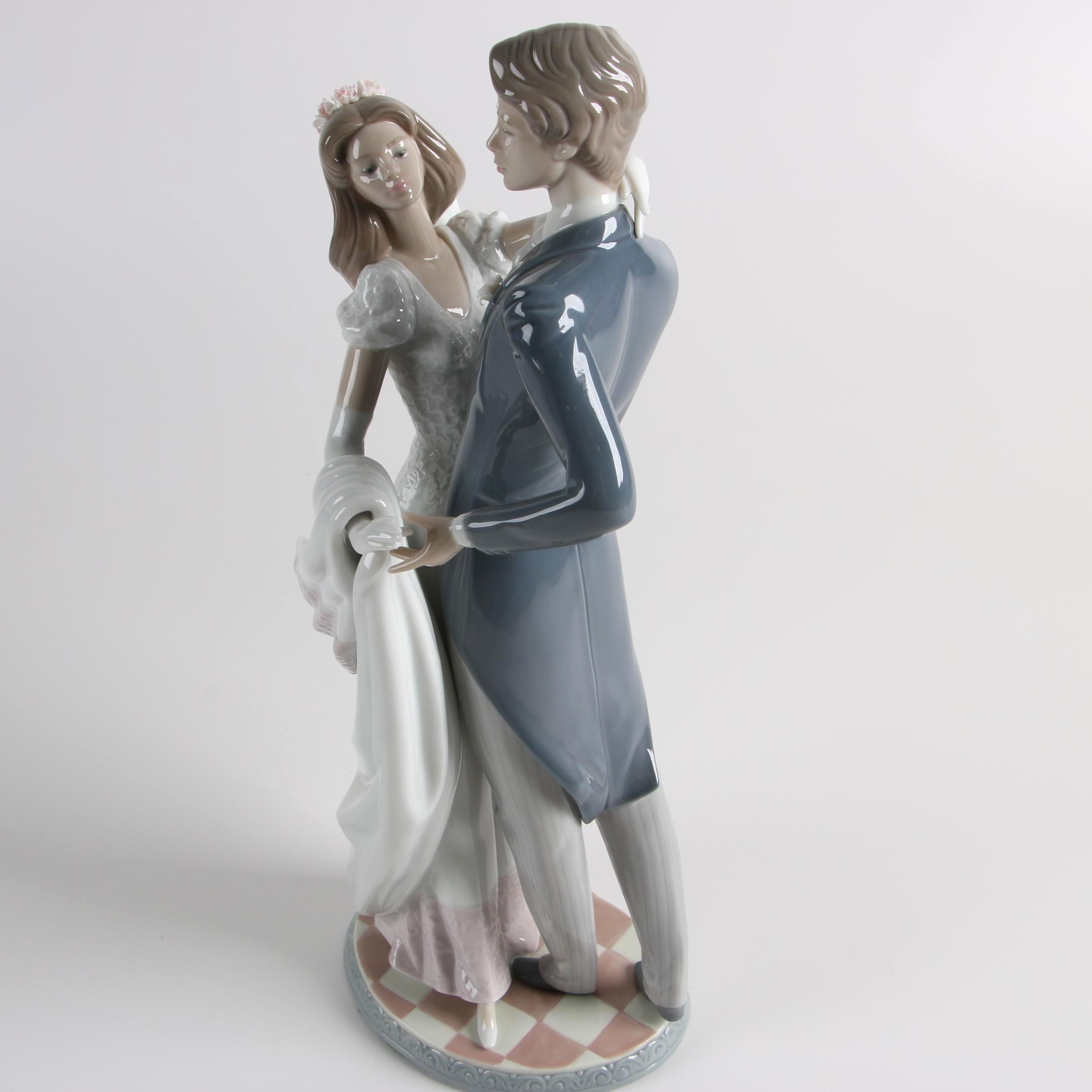 Vintage Lladró "I Love You Truly" Porcelain Figurine