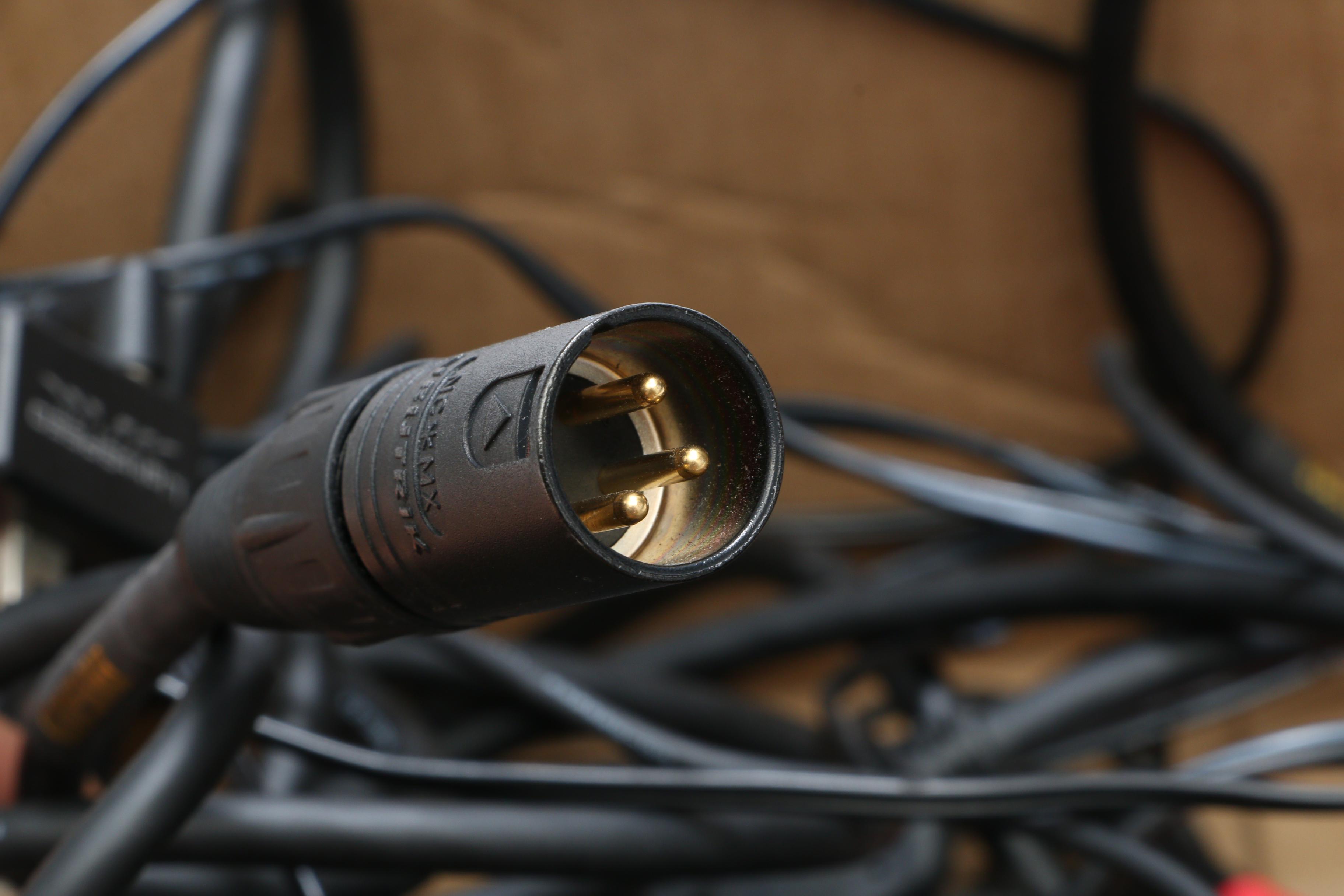 Steinberger Synapse Electric Guitar with Stand