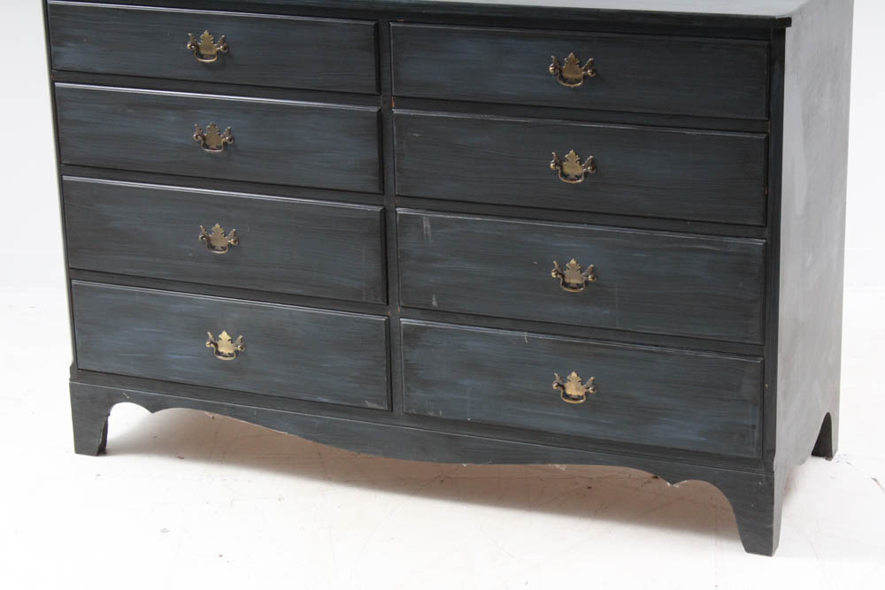 Chest of Drawers with Painted Finish