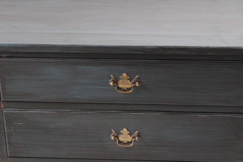 Chest of Drawers with Painted Finish