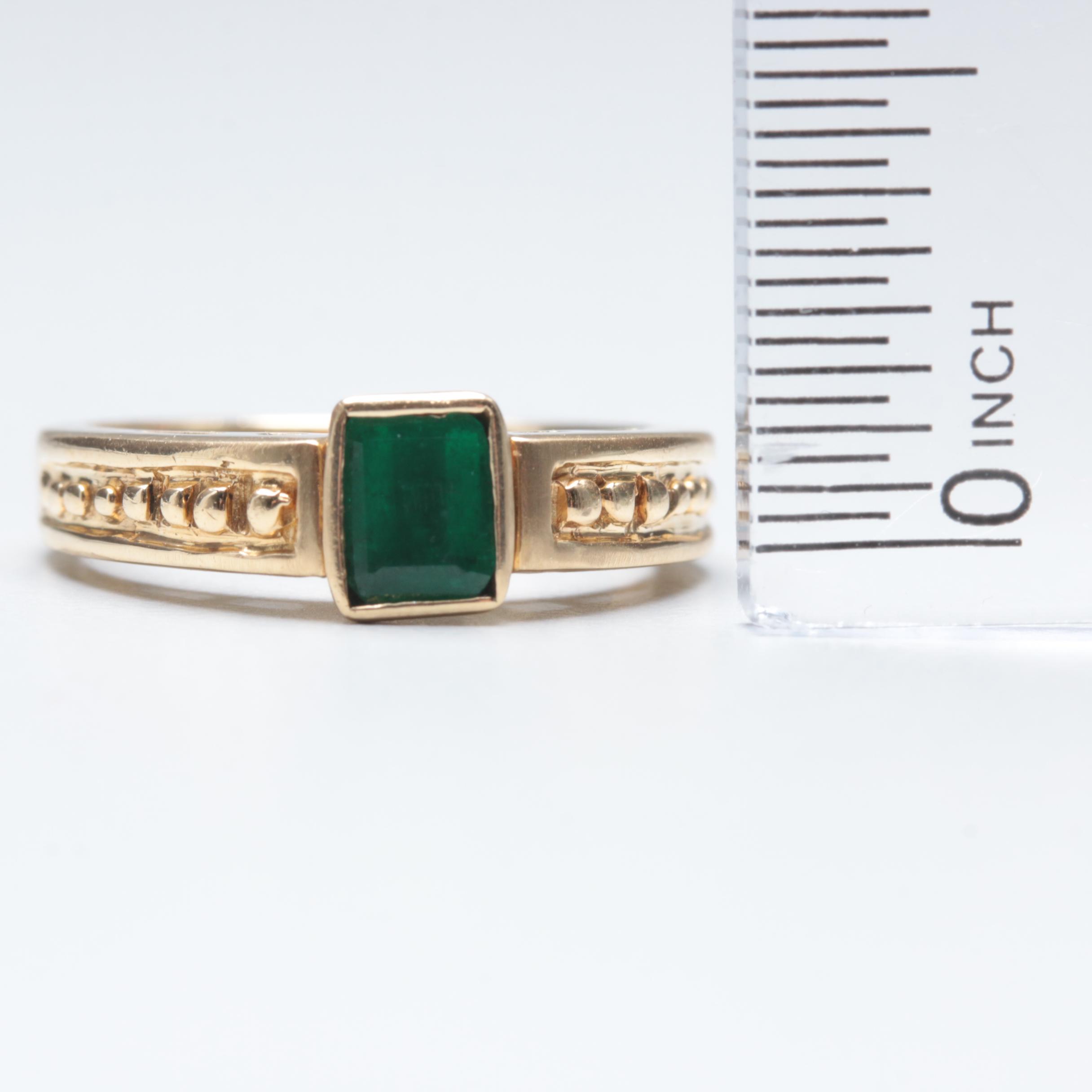 18K Yellow Gold Emerald Ring