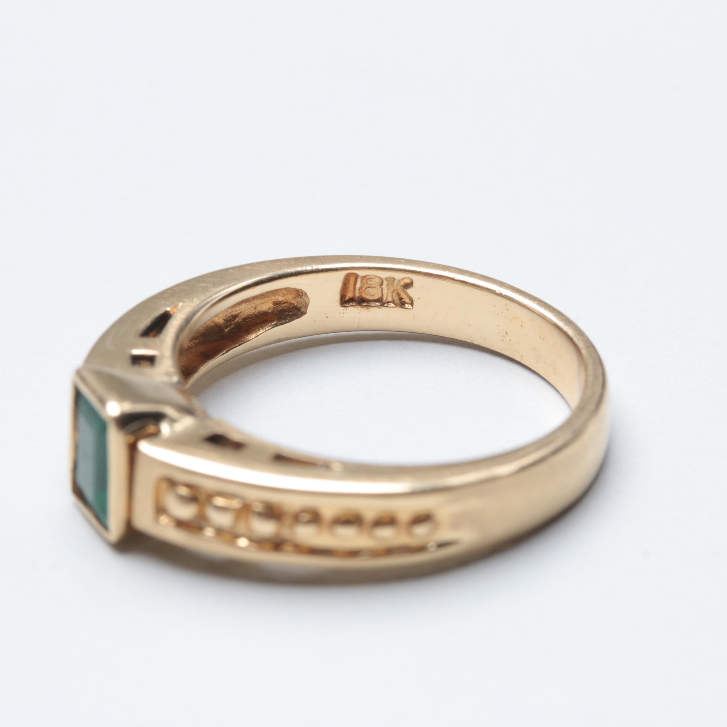 18K Yellow Gold Emerald Ring