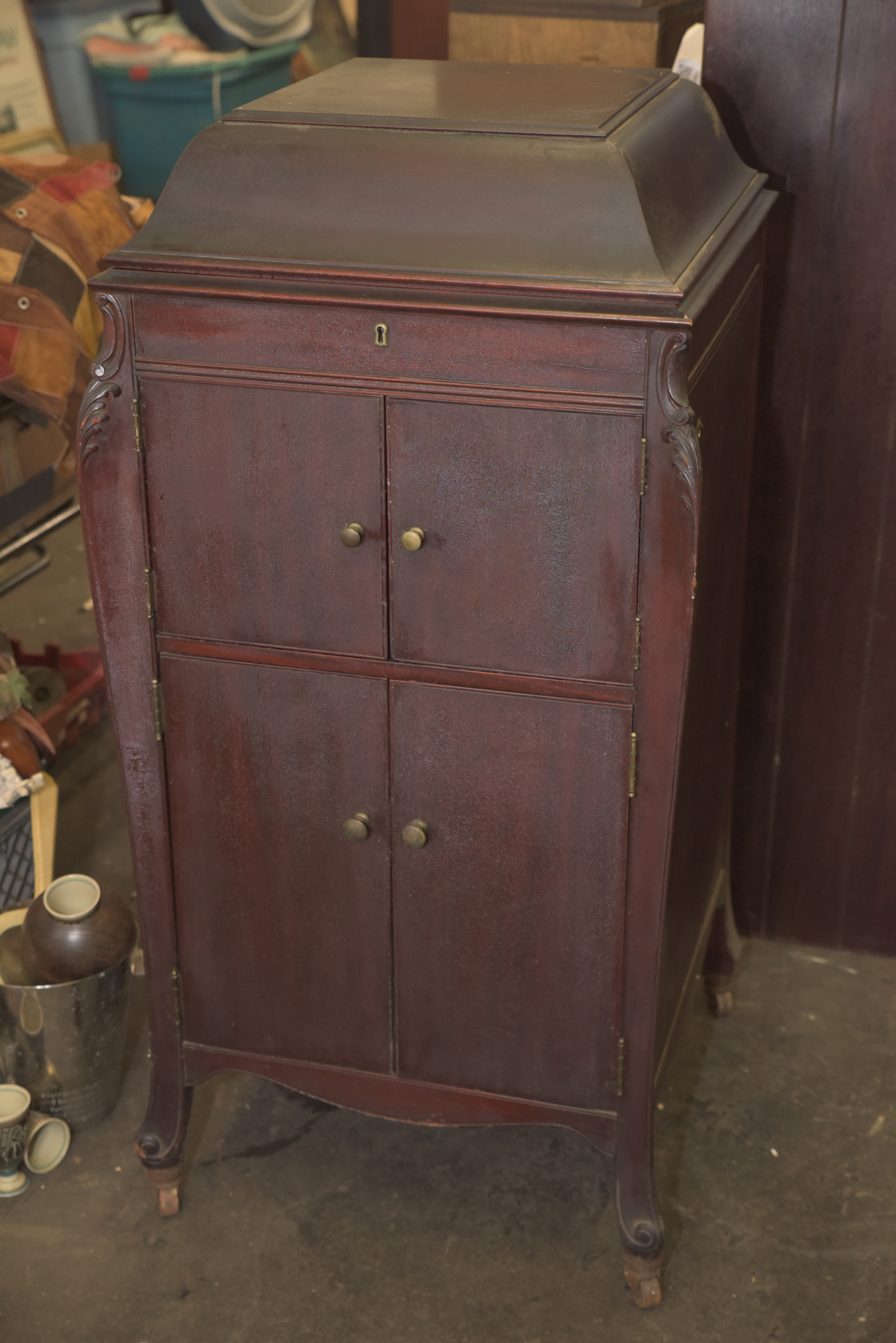 Circa 1912 Mahogany Victor-Victrola