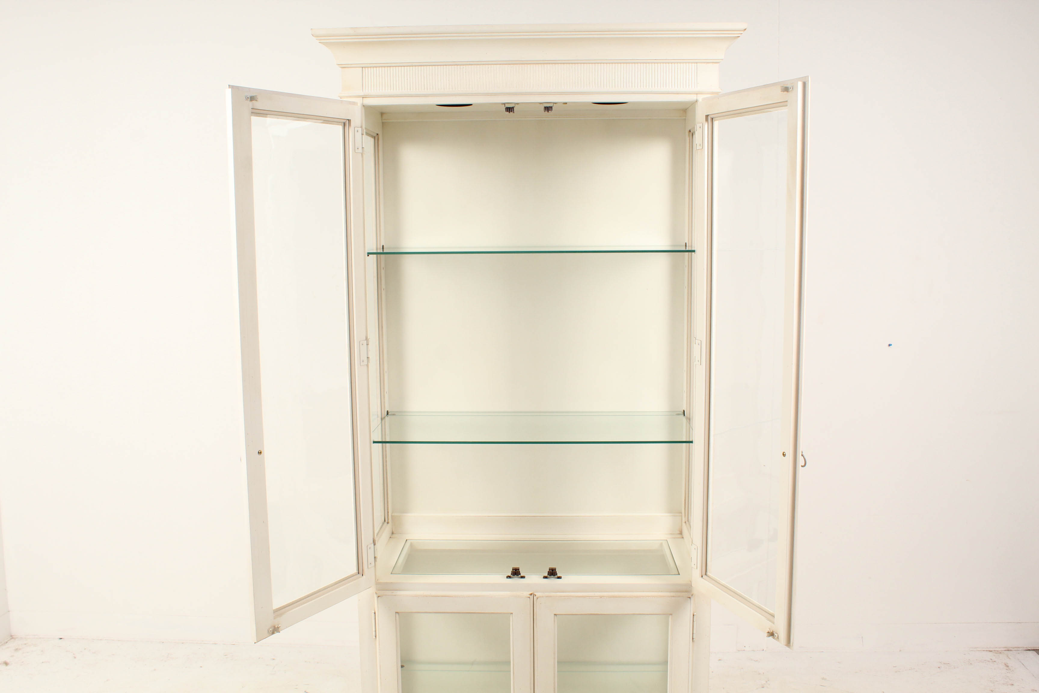 Ethan Allen "Swedish Home" China Cabinet