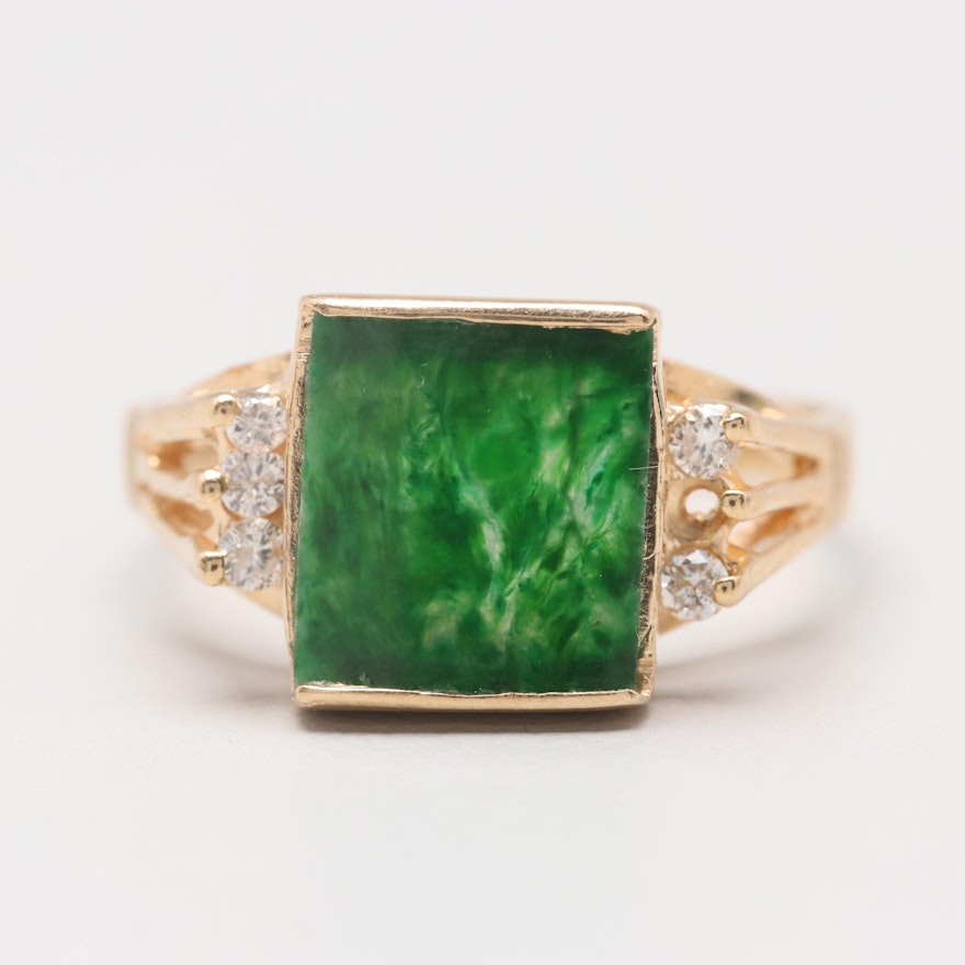 18K Yellow Gold Green Agate and Diamond Ring