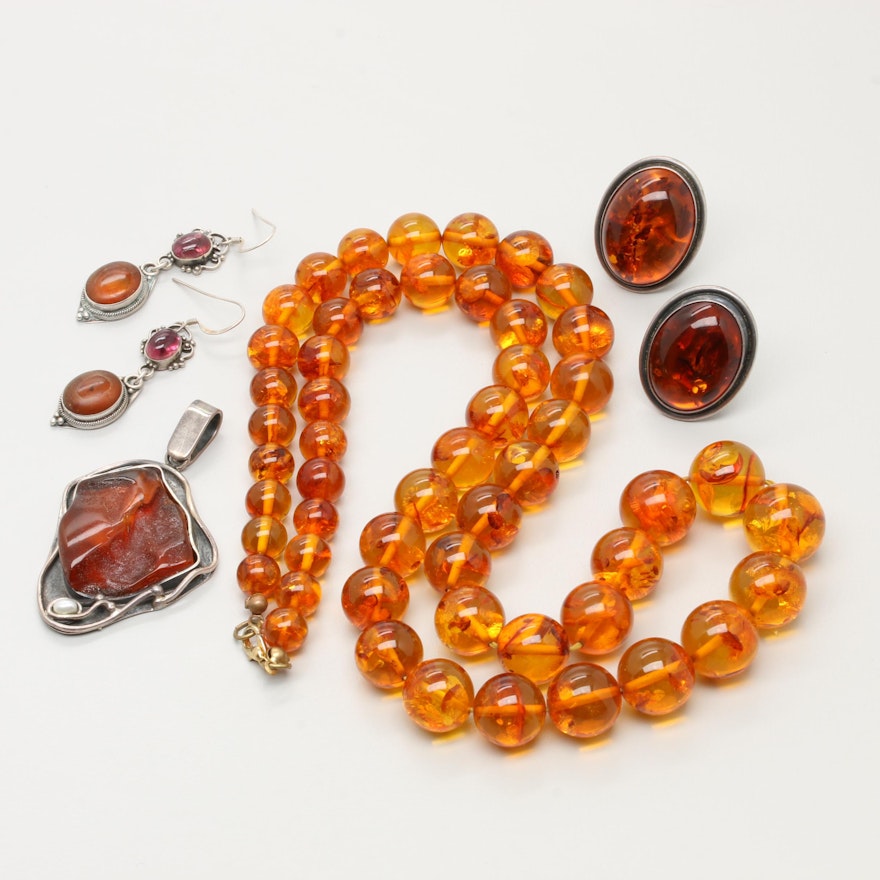 Assortment of Fine Silver and Sterling Silver Amber and Cultured Pearl Jewelry