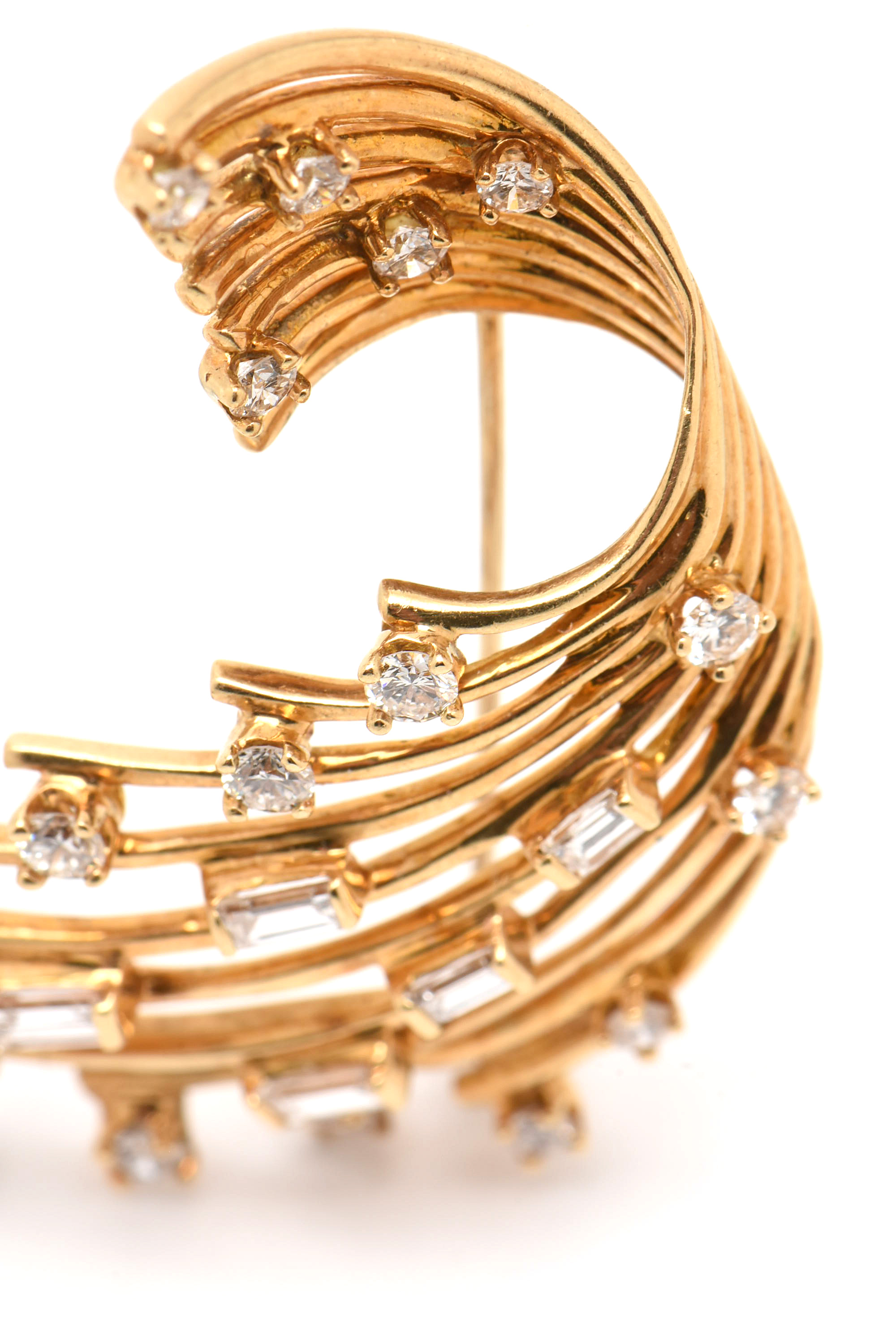 1960s Henry Dankner & Sons 18K Yellow Gold 1.65 CTW Diamond Cascade Brooch