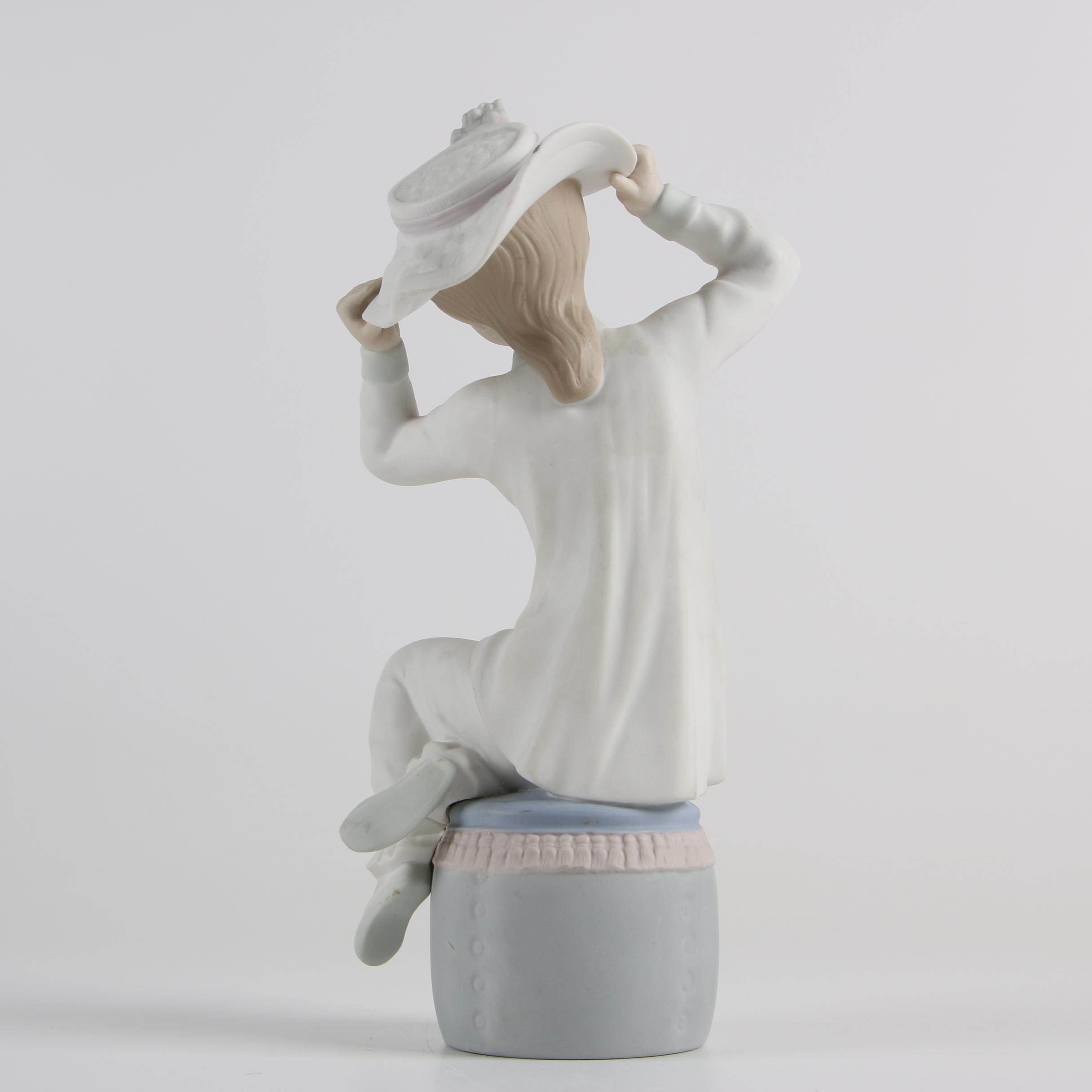 Lladró "Girl with Hat Bonnet" Porcelain Figurine