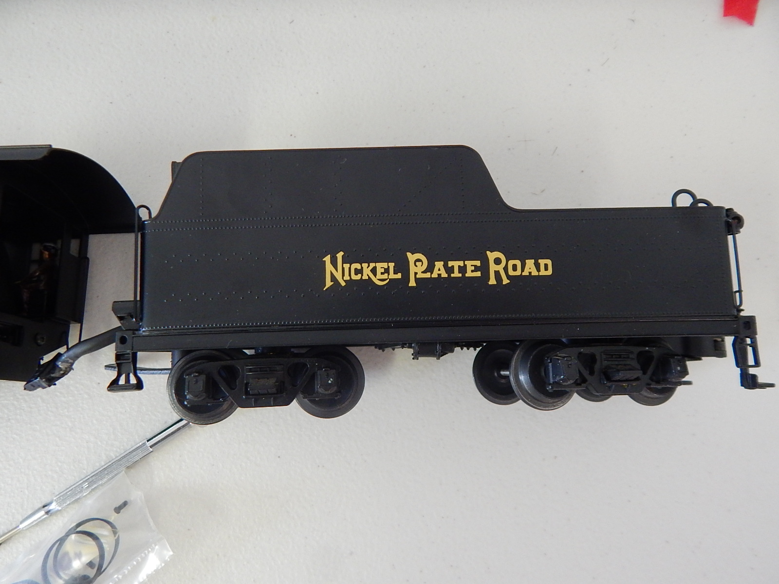 Weaver USRA 0-6-0 3-Rail Steam Engine with Nickel Plate Road Tender L/E 28/50