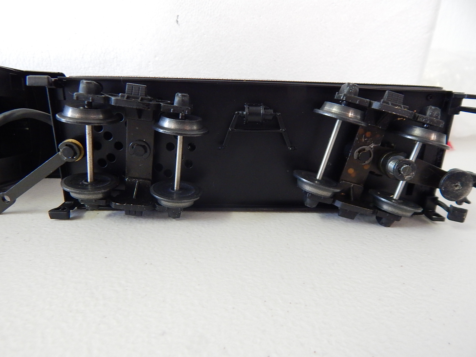 Weaver USRA 0-6-0 3-Rail Steam Engine with Nickel Plate Road Tender L/E 28/50