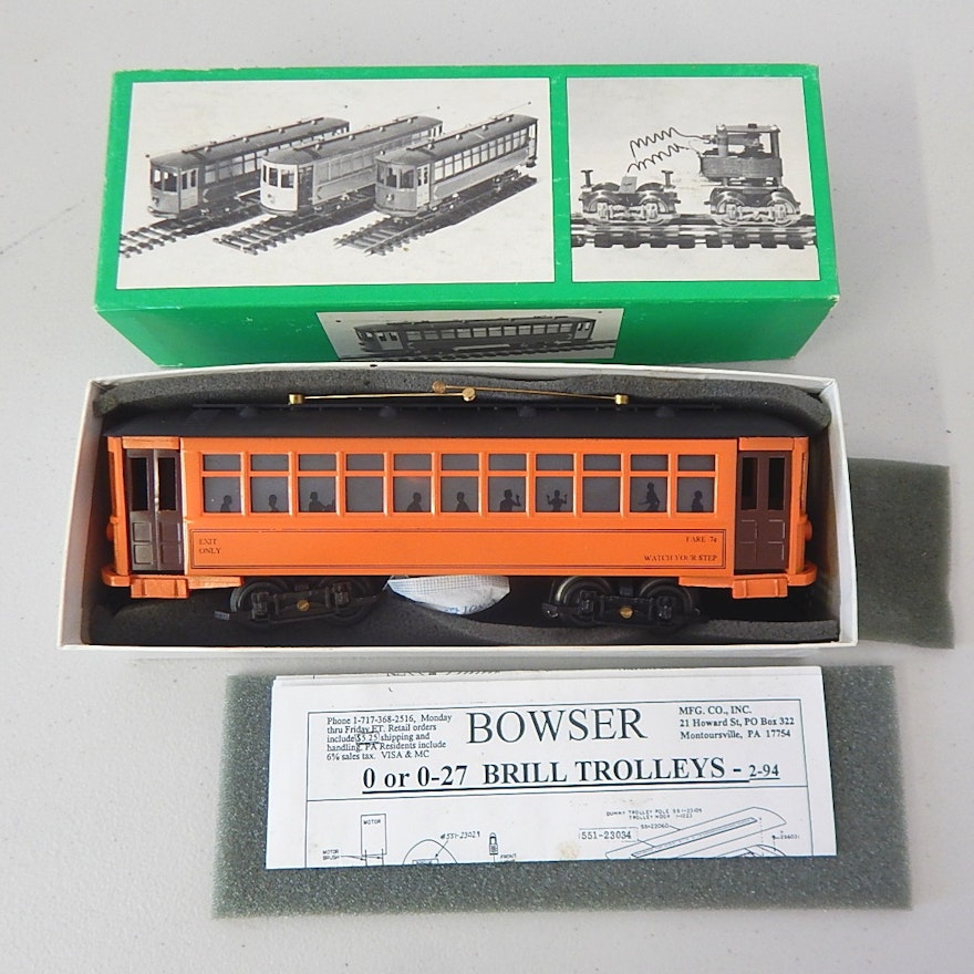 Bowser O-Gauge Brill Trolley Train #551-50122 with Box