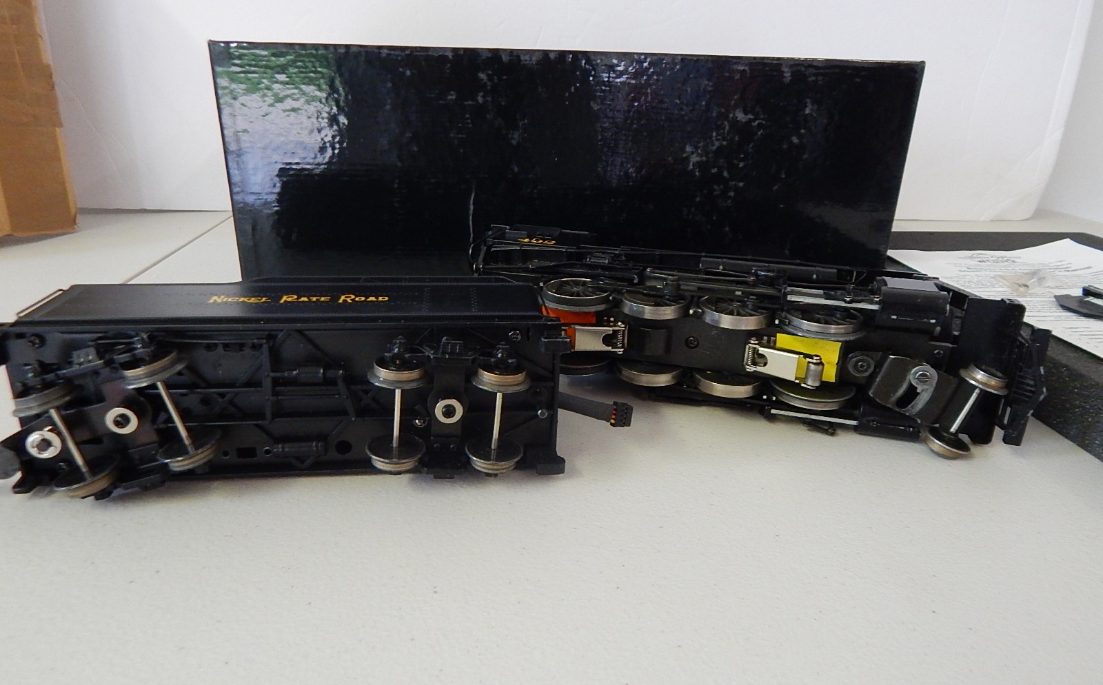 Weaver Baldwin 2-8-0 Consolidation Steam Engine and Tender with Box Gold Edition