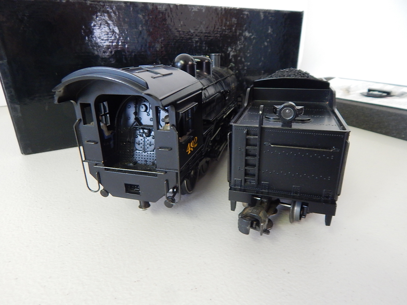 Weaver Baldwin 2-8-0 Consolidation Steam Engine and Tender with Box Gold Edition