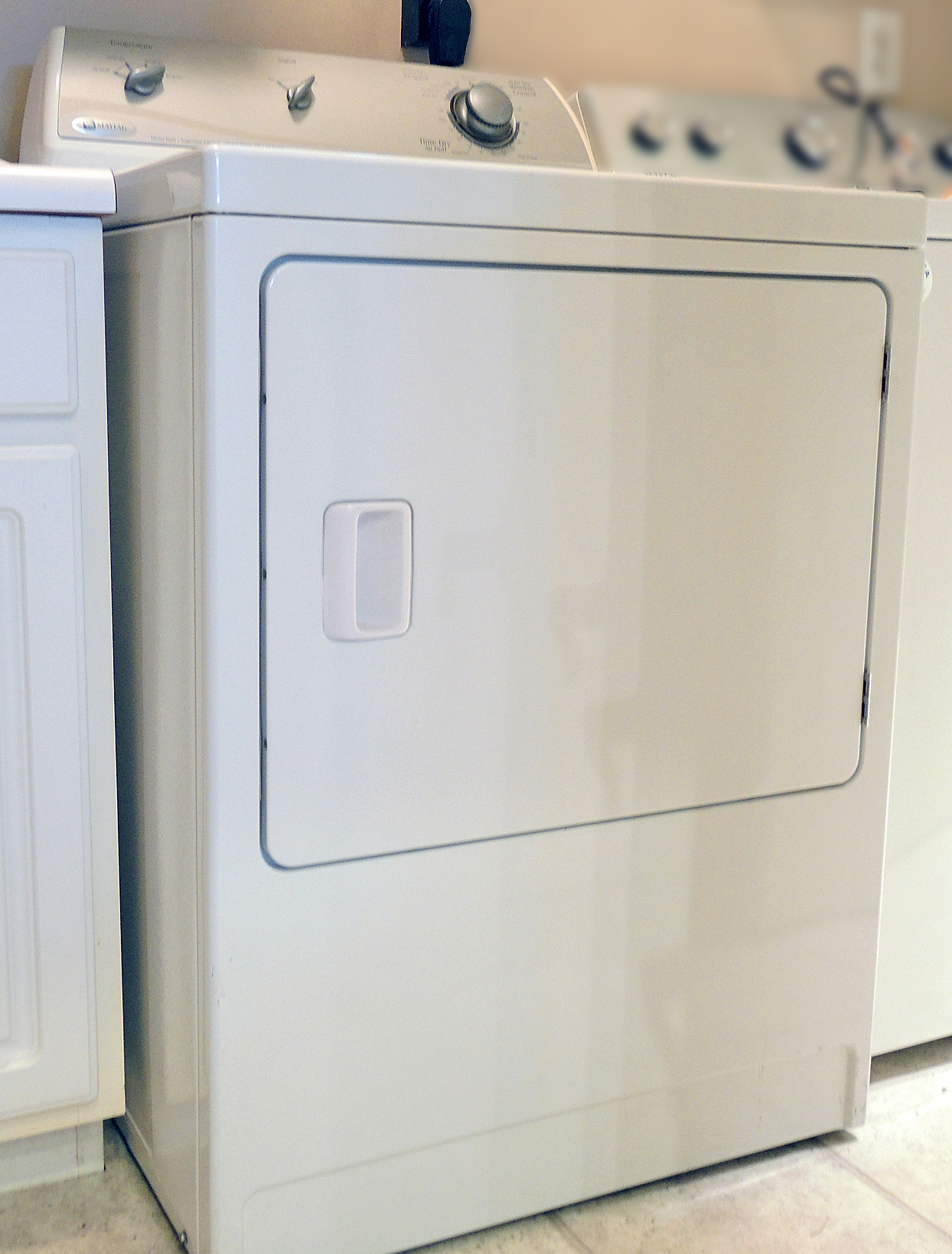 Maytag Quiet Series 200 Electric Dryer