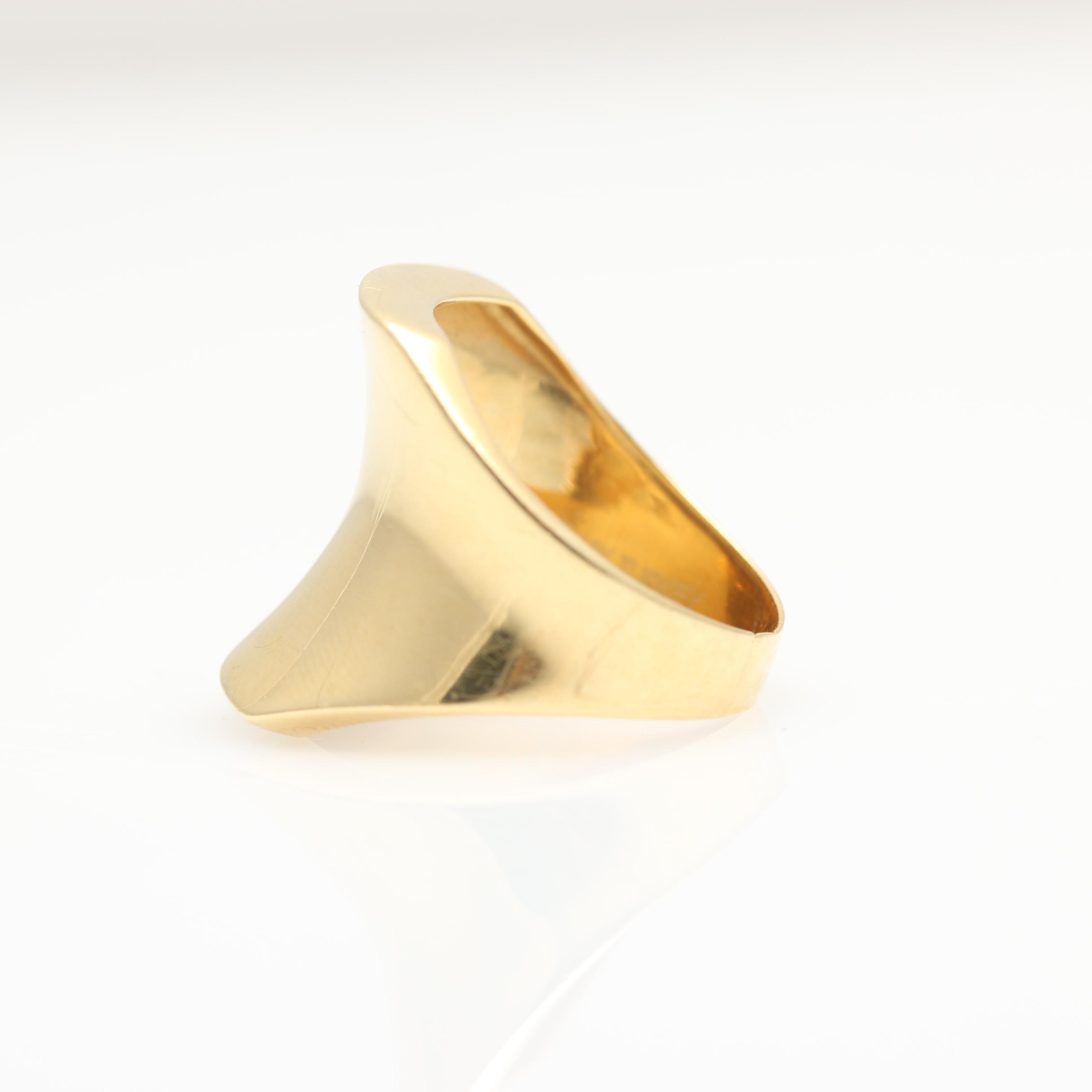 18K Yellow Gold Ring