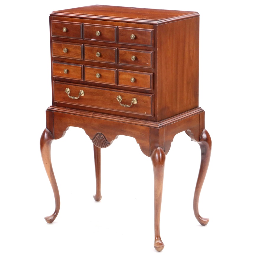 Thomasville Queen Anne Style Small Chest