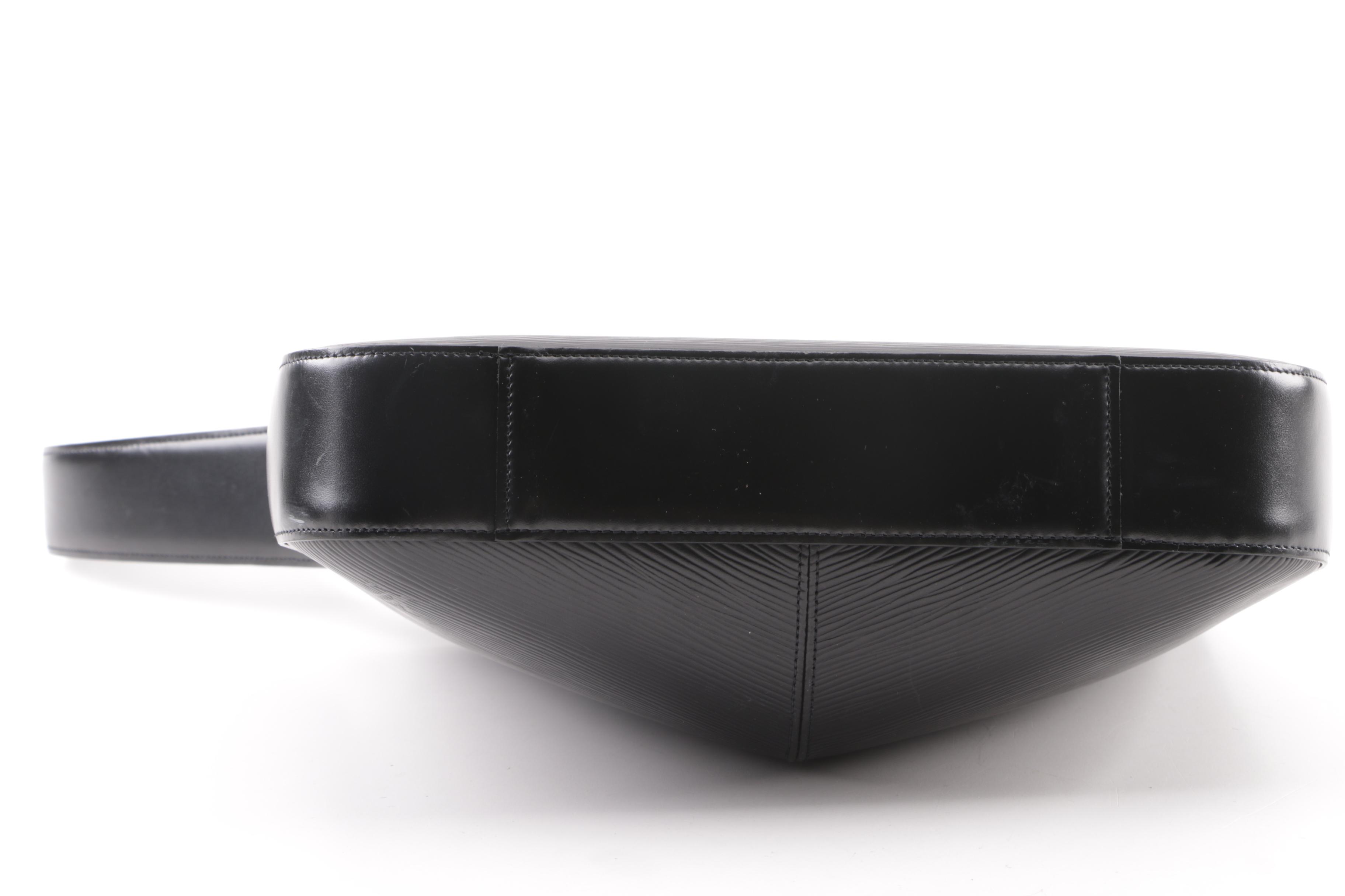 1999 Louis Vuitton of Paris Black Epi Leather Reverie Shoulder Bag