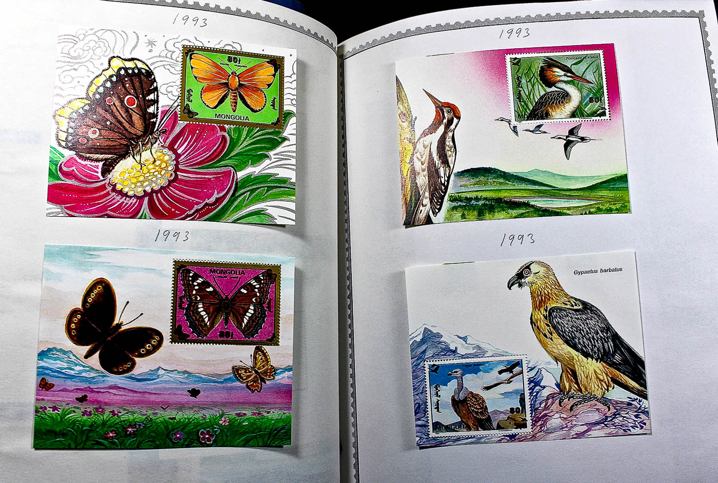 "The Supreme Global Stamp Album" Including Stamps