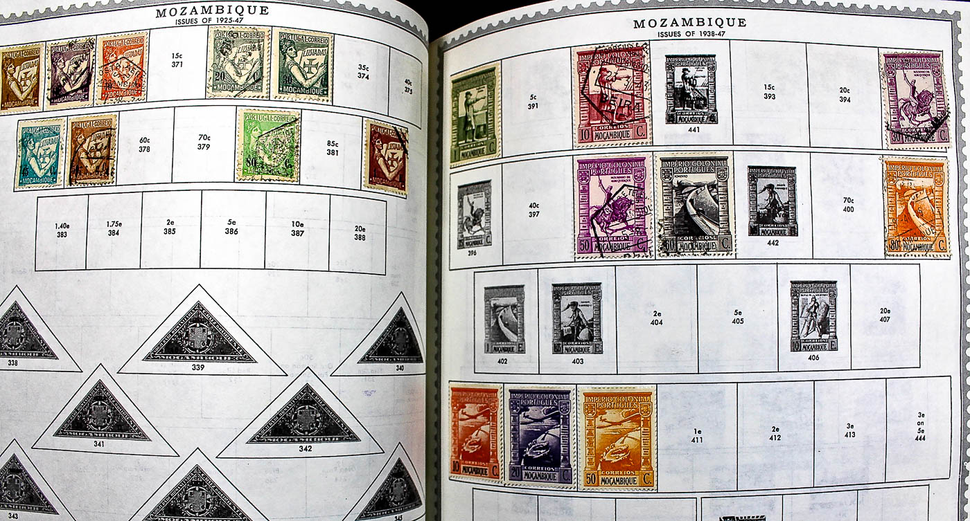"The Supreme Global Stamp Album" Including Stamps