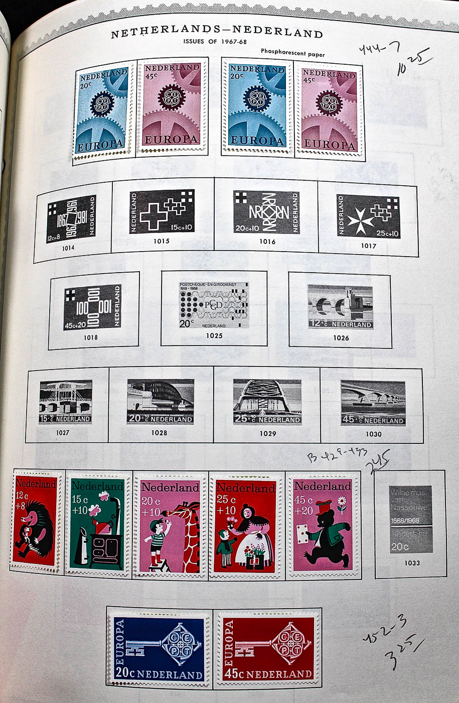 "The Supreme Global Stamp Album" Including Stamps