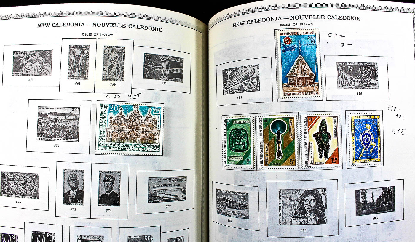 "The Supreme Global Stamp Album" Including Stamps
