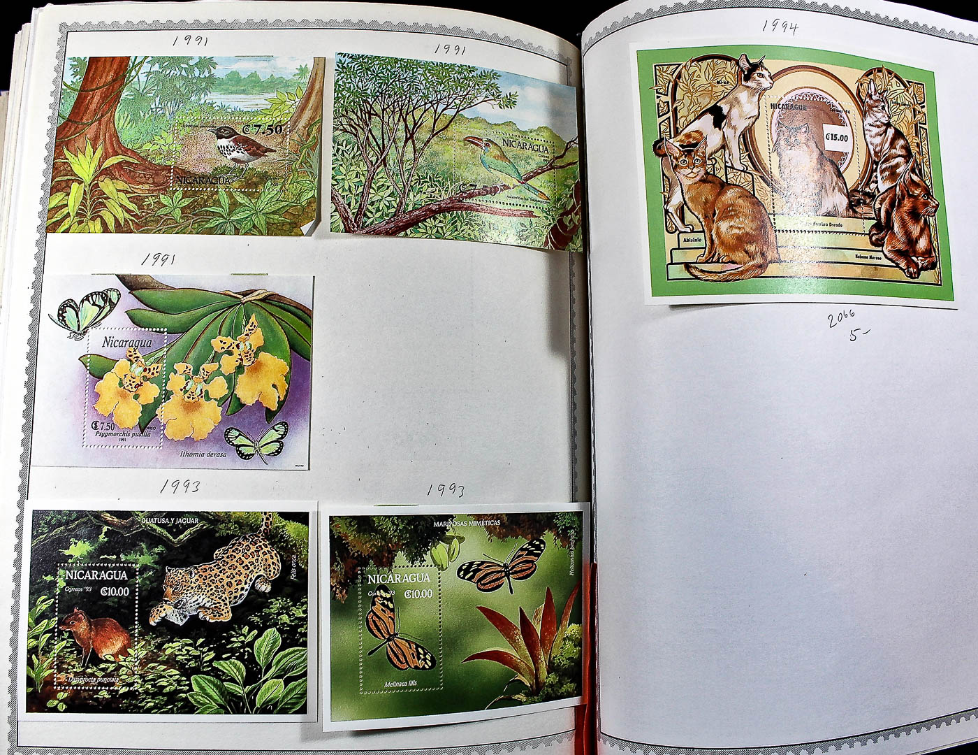 "The Supreme Global Stamp Album" Including Stamps