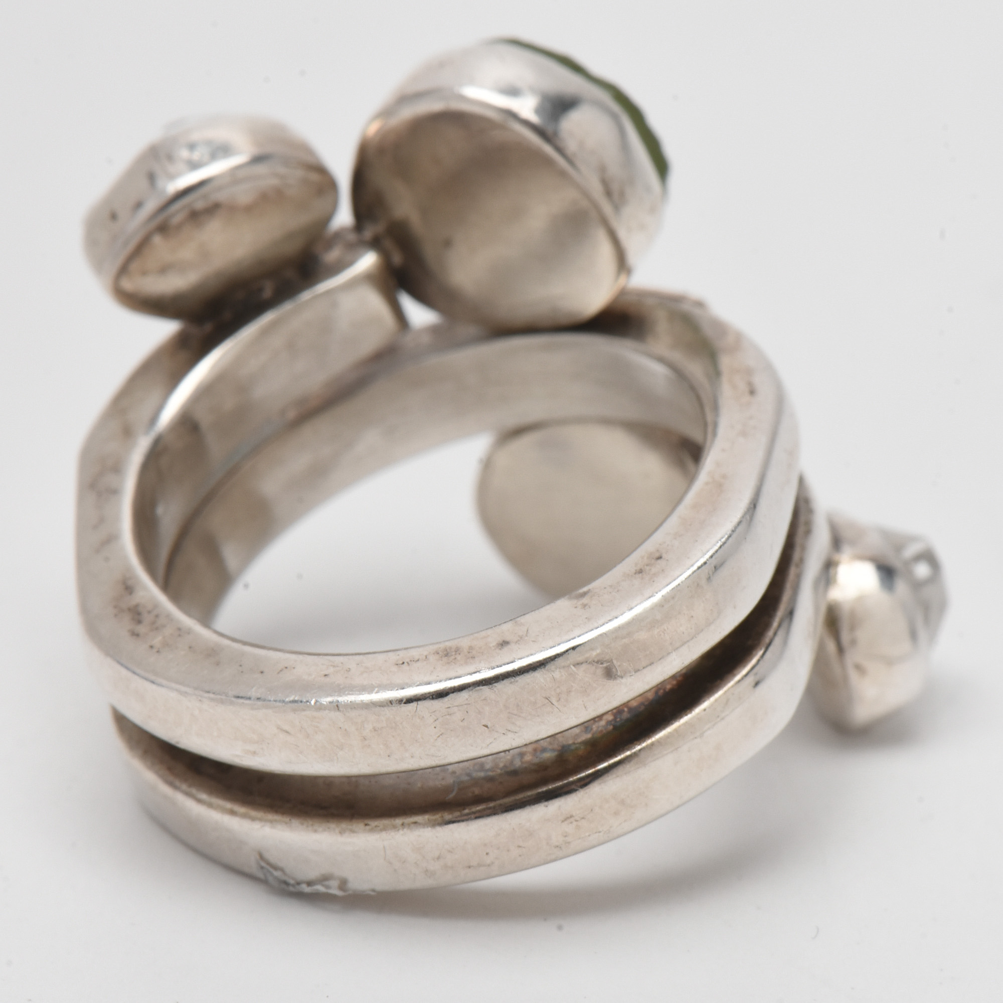 Lilly Barrack Sterling Silver Ring with Peridot and Quartz Stones