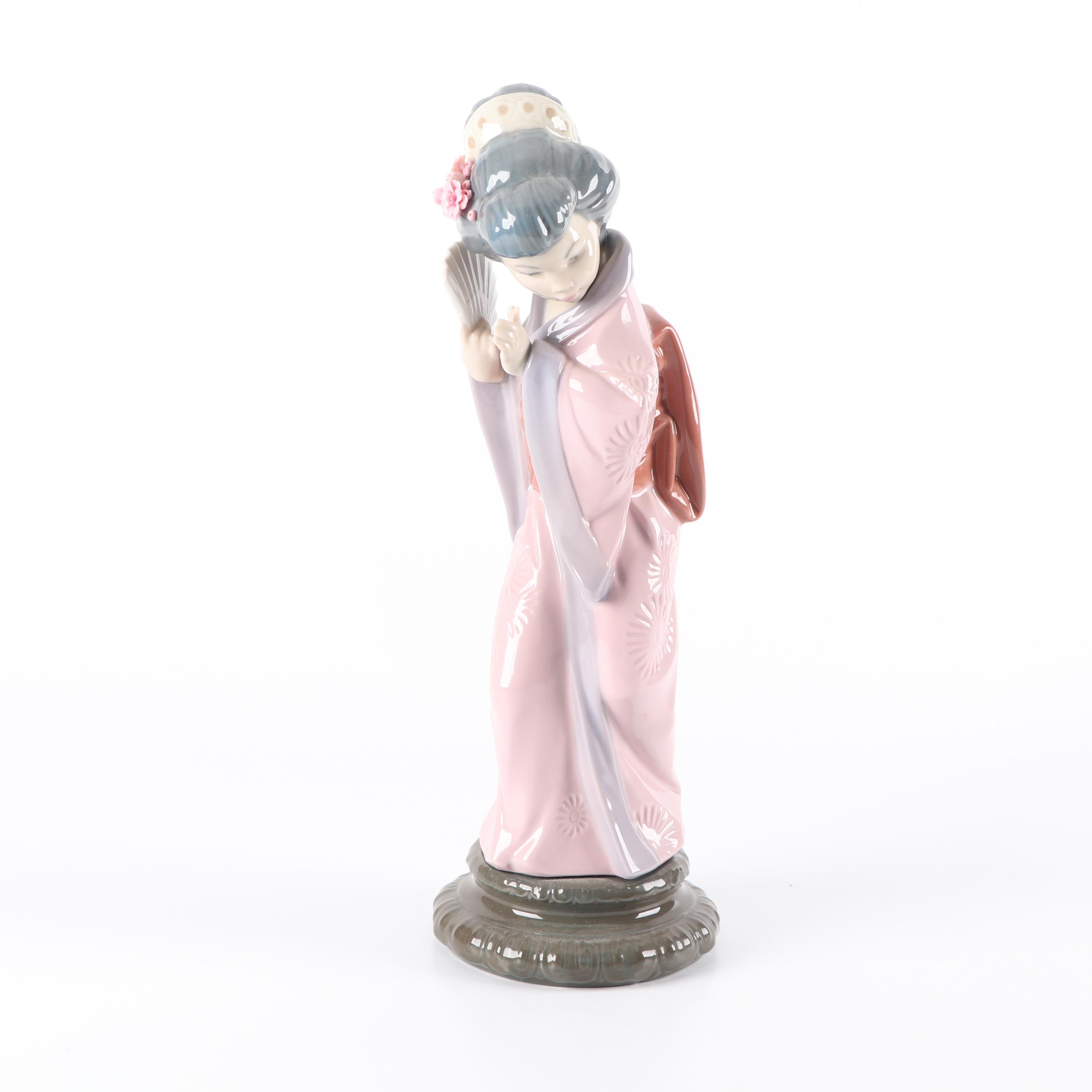 1978 Lladró "Chrysanthemum" Porcelain Figurine