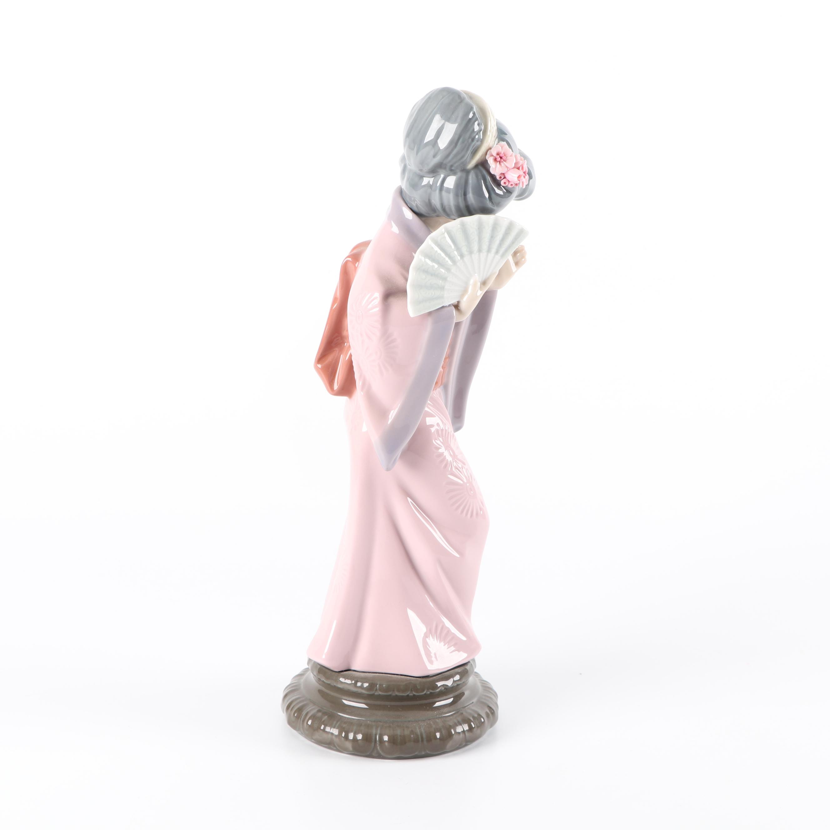 1978 Lladró "Chrysanthemum" Porcelain Figurine