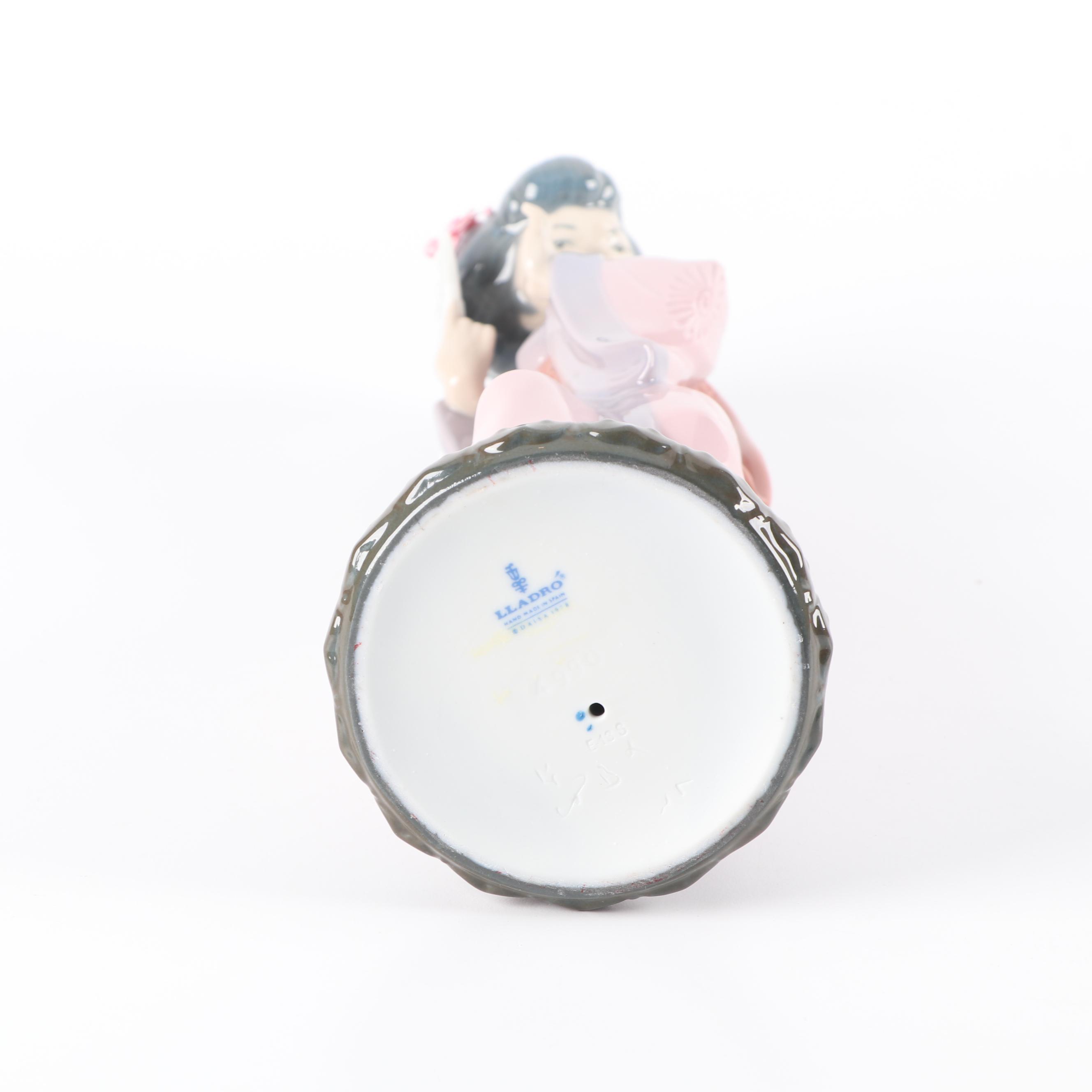 1978 Lladró "Chrysanthemum" Porcelain Figurine