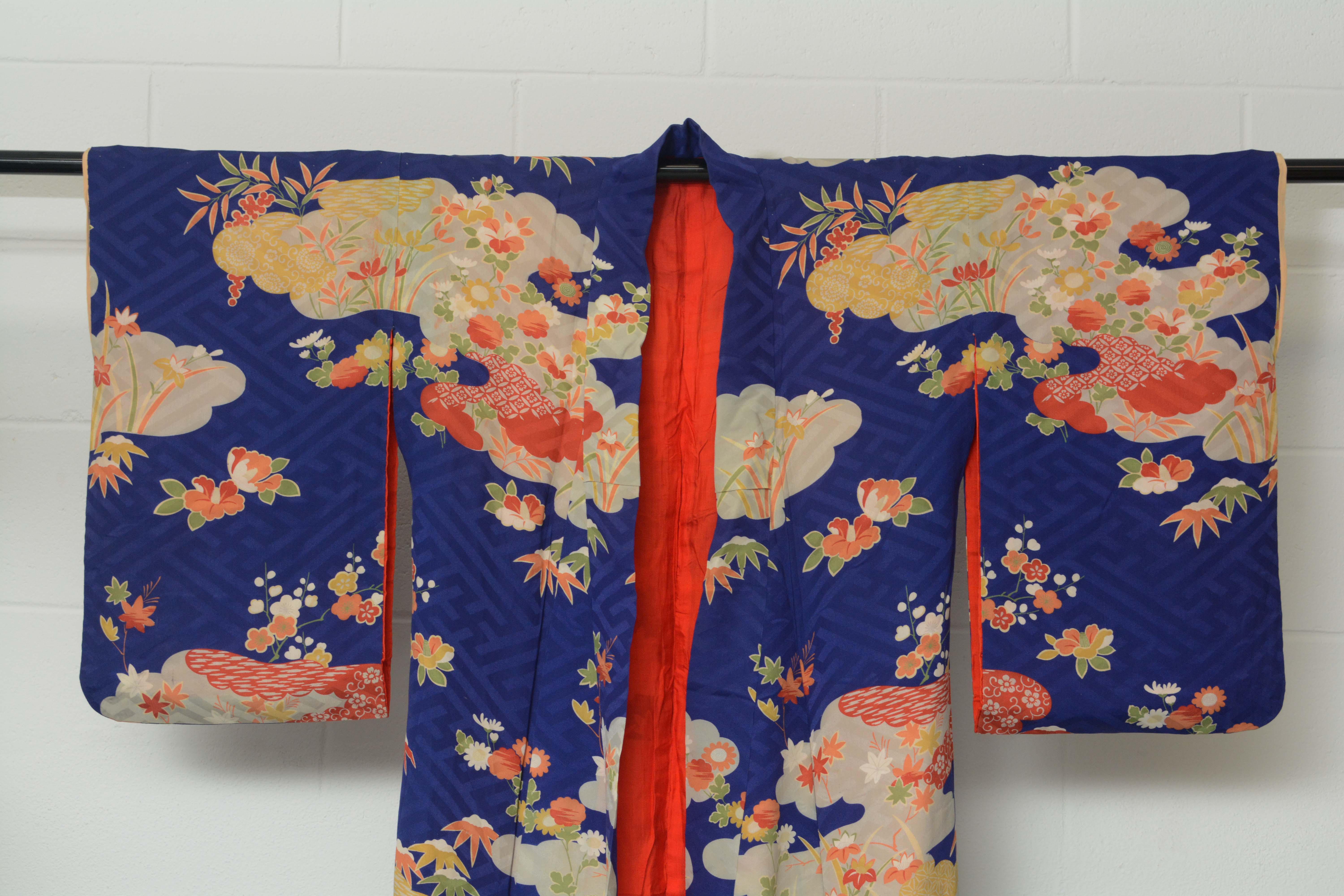 Circa 1915 Antique Japanese Handwoven Silk Damask Komon Kimono