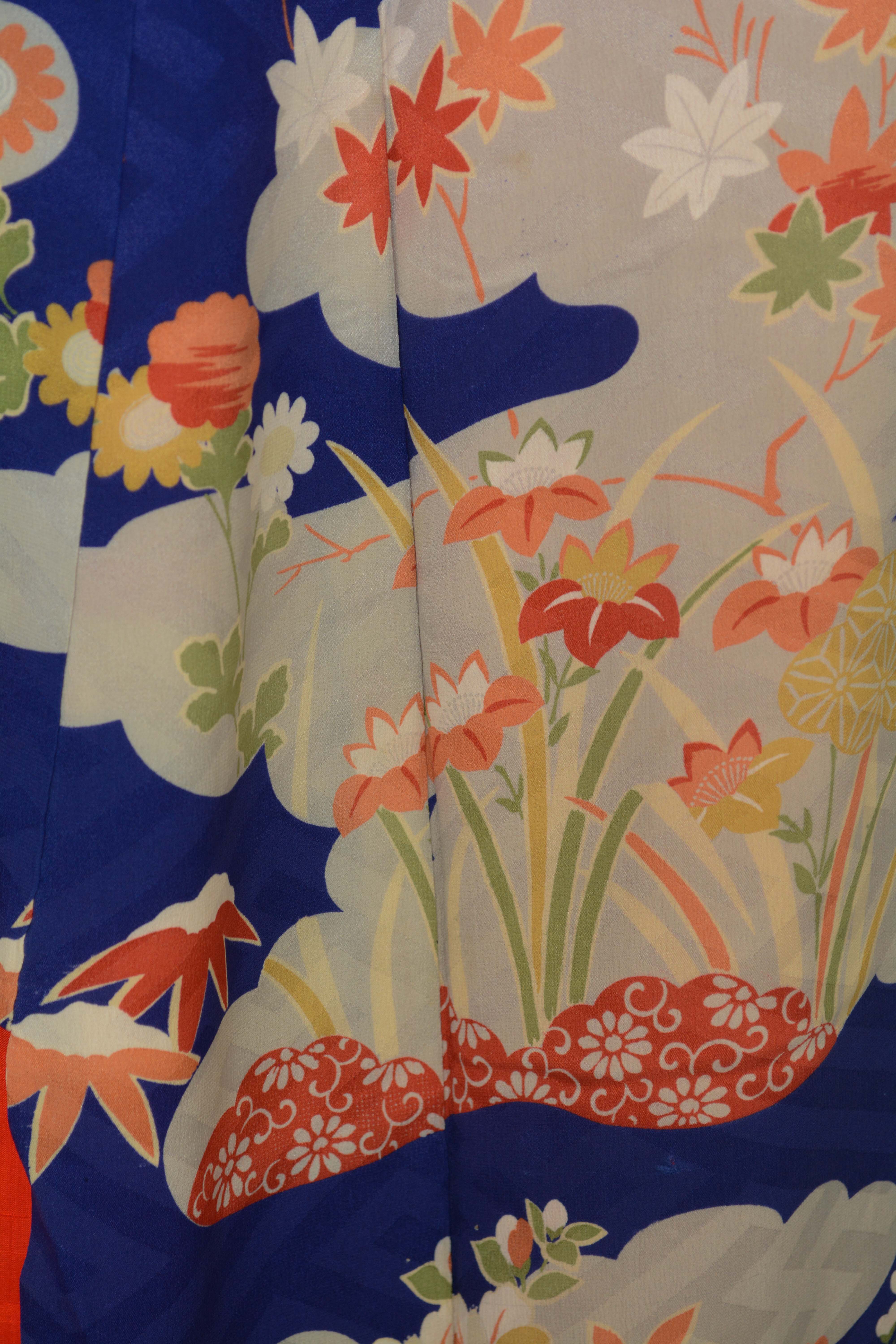 Circa 1915 Antique Japanese Handwoven Silk Damask Komon Kimono