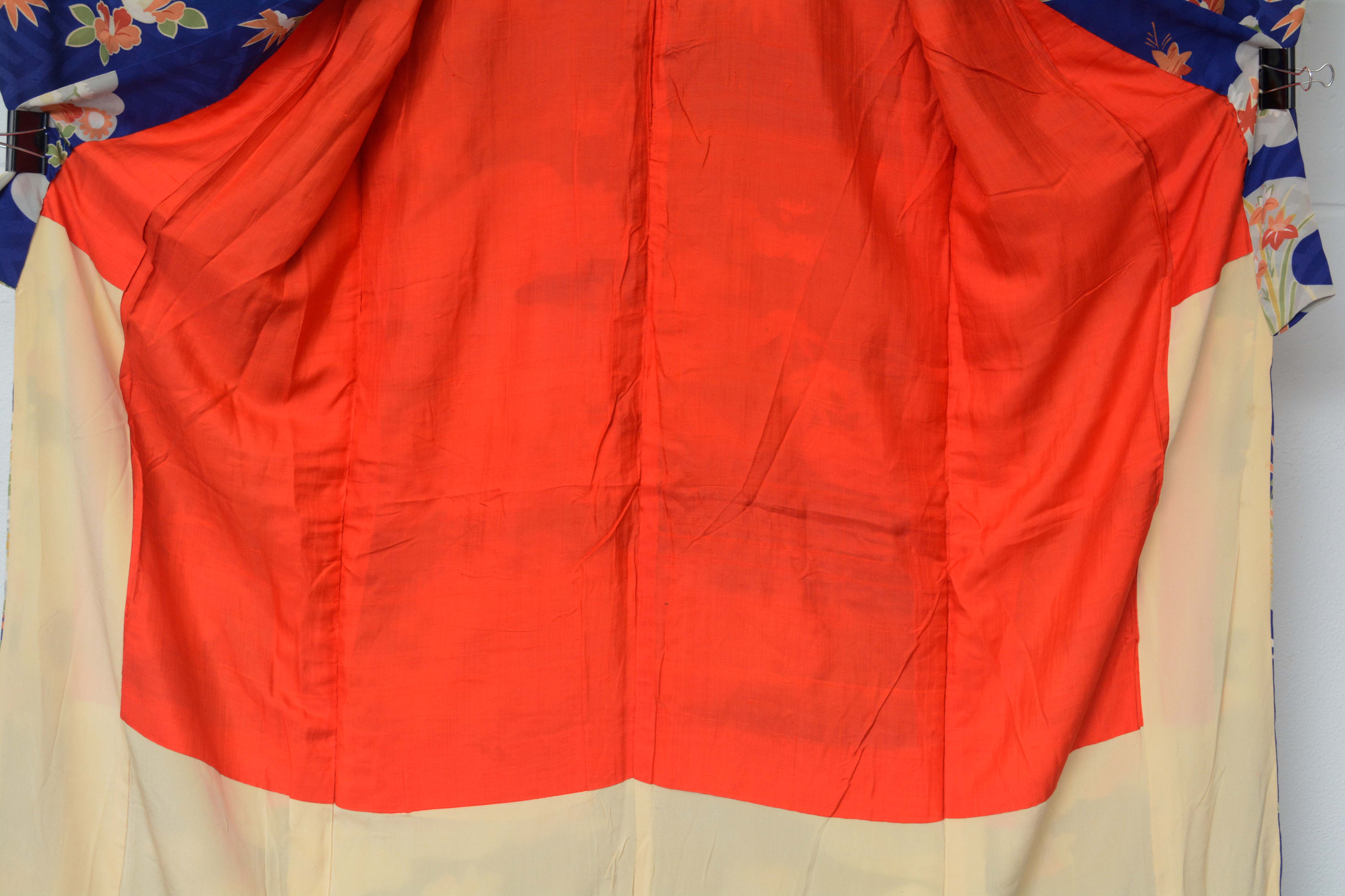 Circa 1915 Antique Japanese Handwoven Silk Damask Komon Kimono