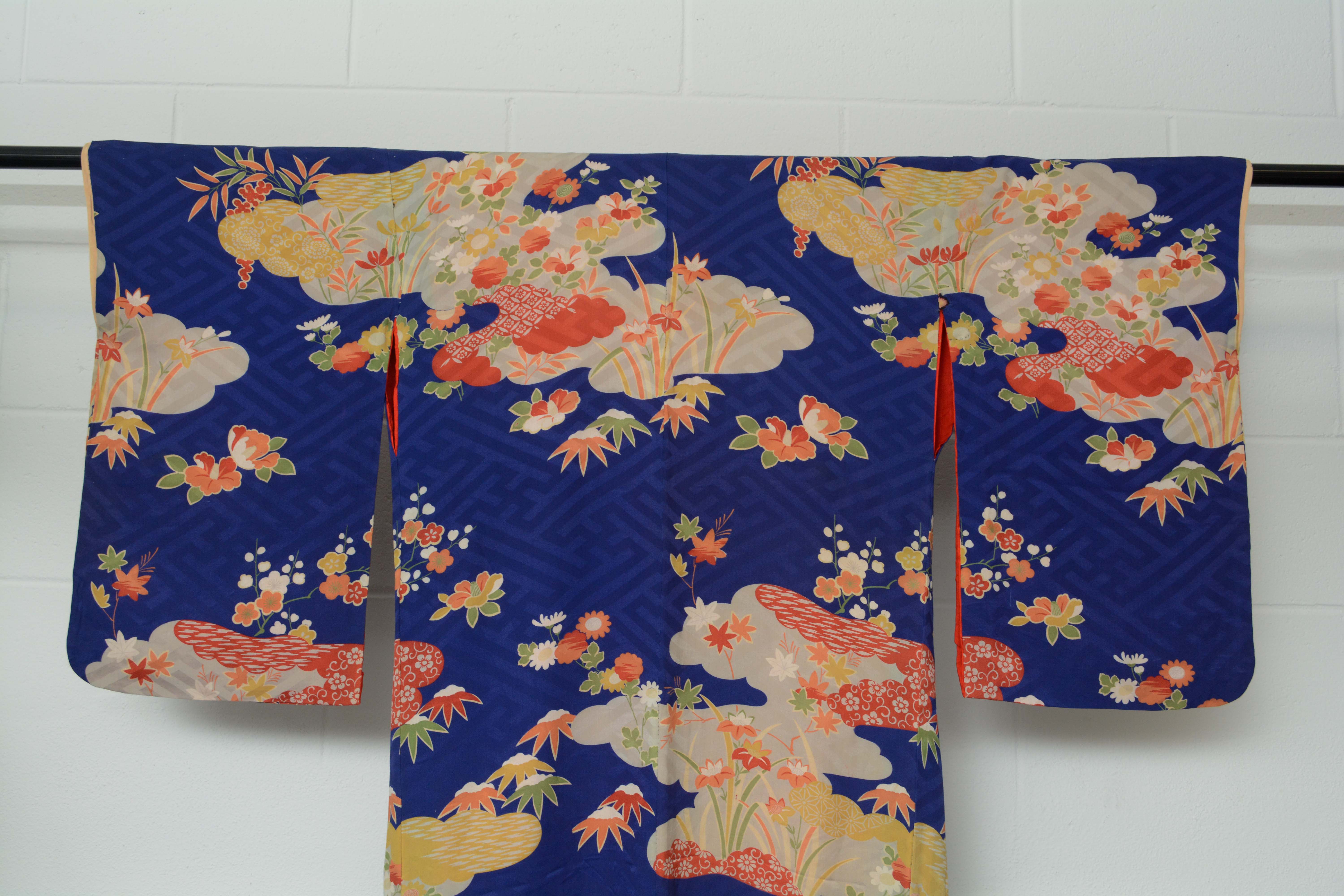 Circa 1915 Antique Japanese Handwoven Silk Damask Komon Kimono