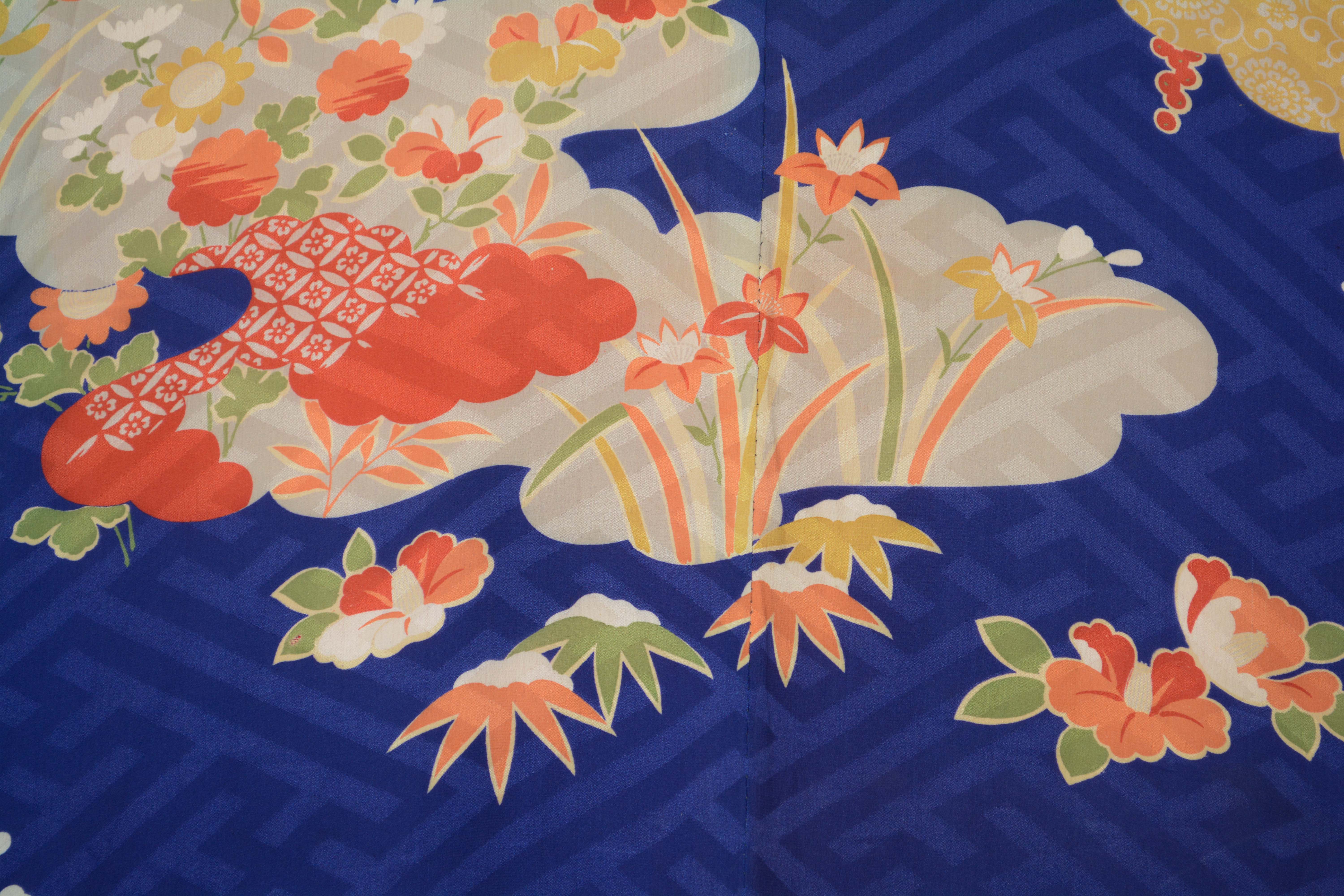 Circa 1915 Antique Japanese Handwoven Silk Damask Komon Kimono