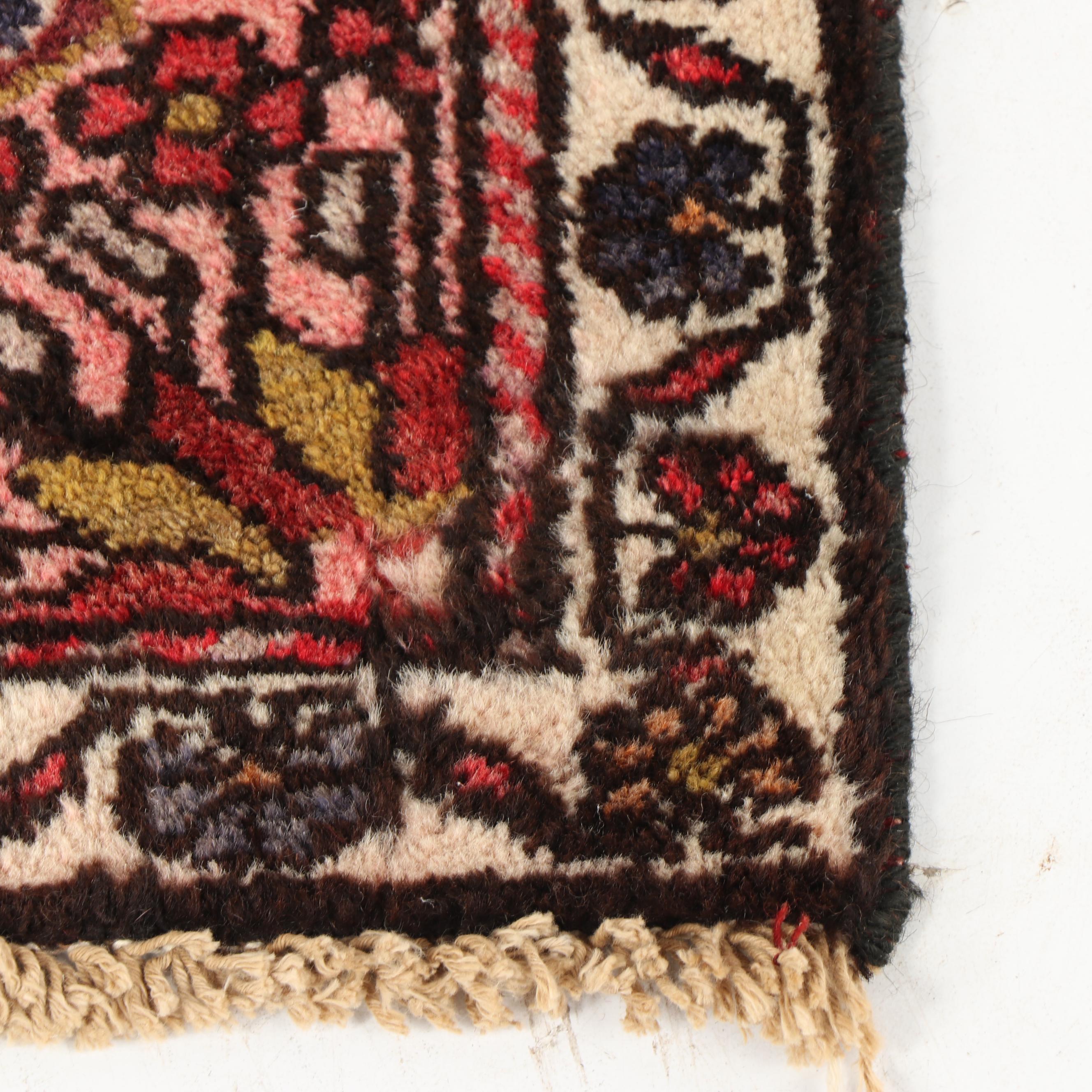 Hand-Knotted Persian Heriz Wool Accent Rug