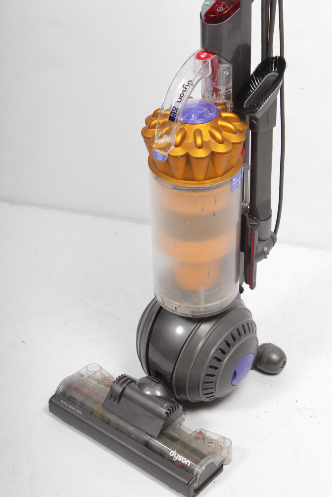 Dyson DC 40 Vacuum Cleaner