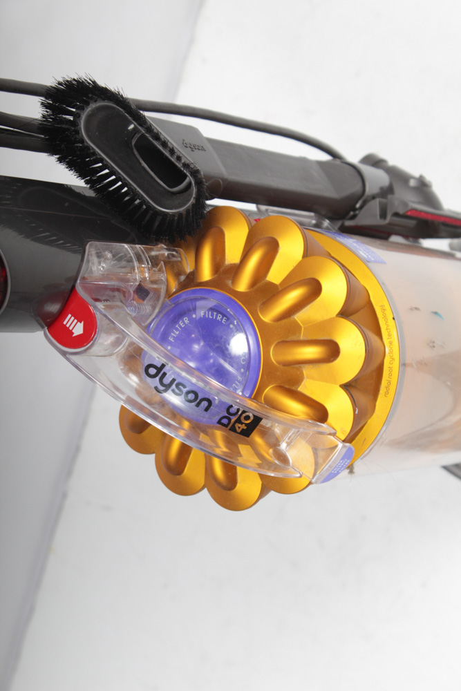 Dyson DC 40 Vacuum Cleaner
