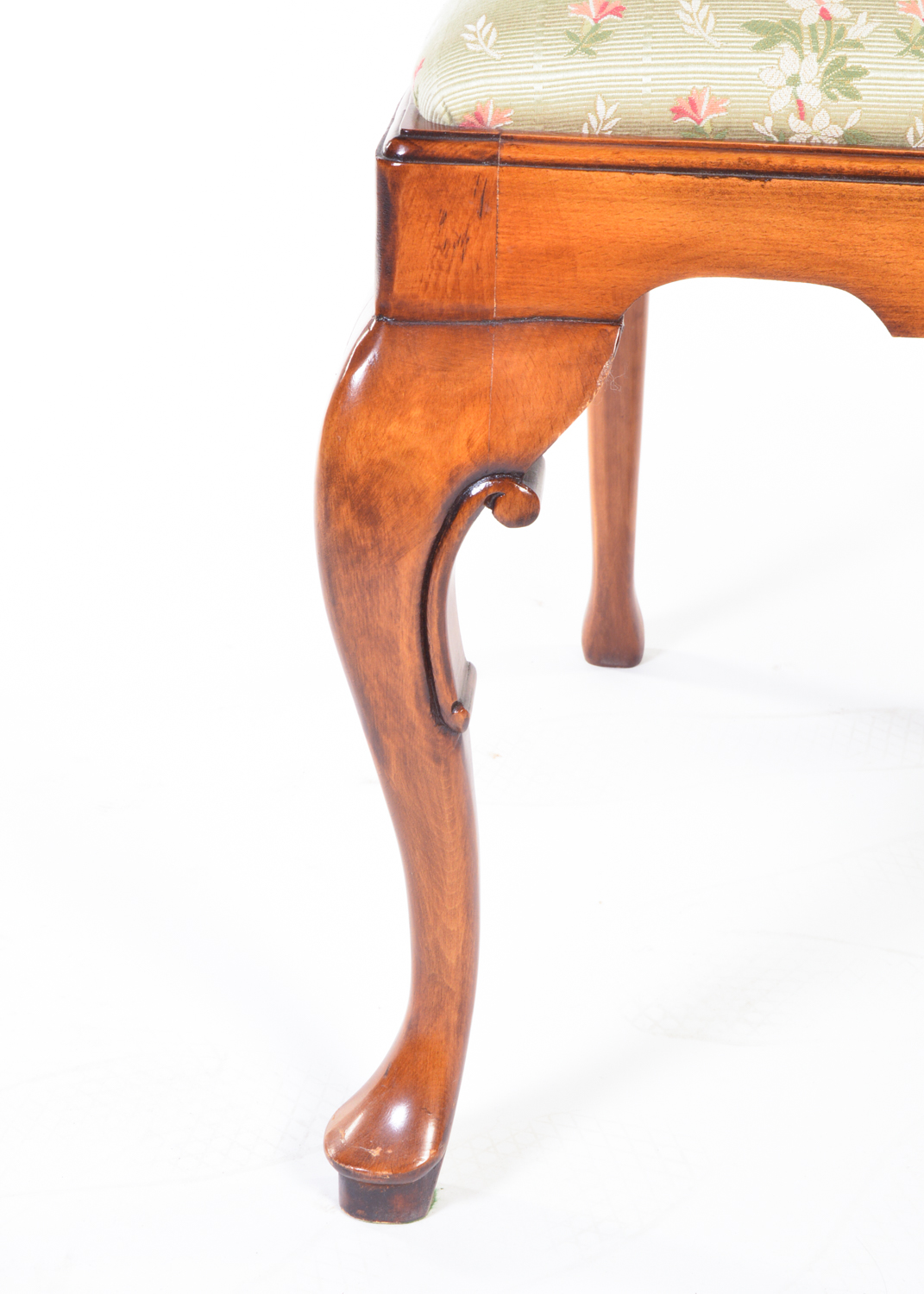 20th Century Federal Style Mahogany Dining Table with Twelve Chairs