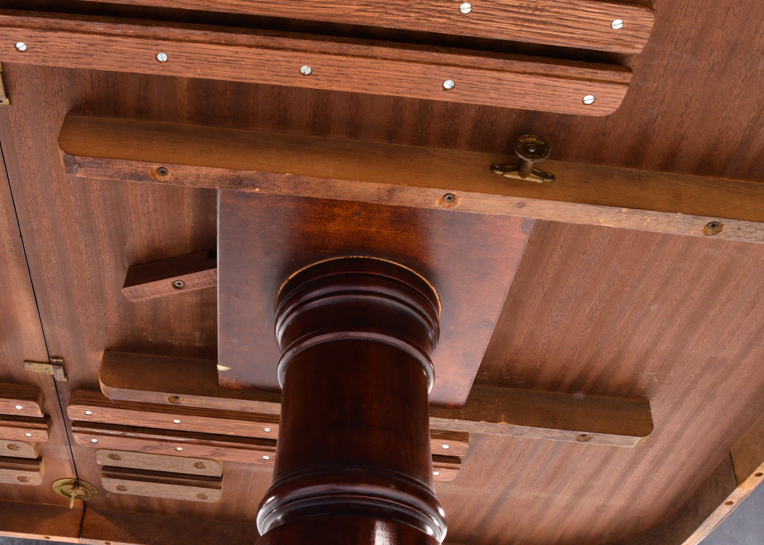 20th Century Federal Style Mahogany Dining Table with Twelve Chairs