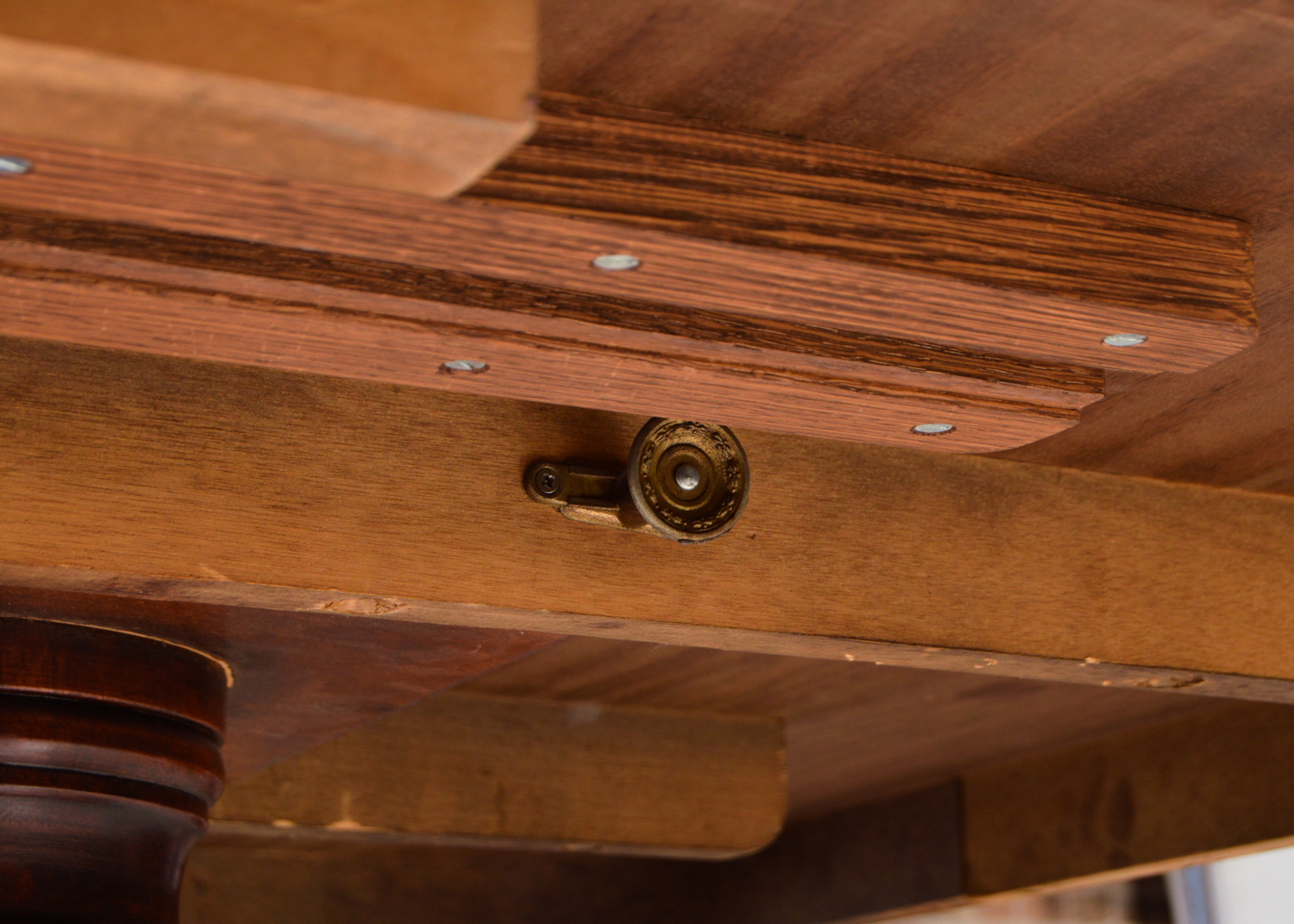 20th Century Federal Style Mahogany Dining Table with Twelve Chairs
