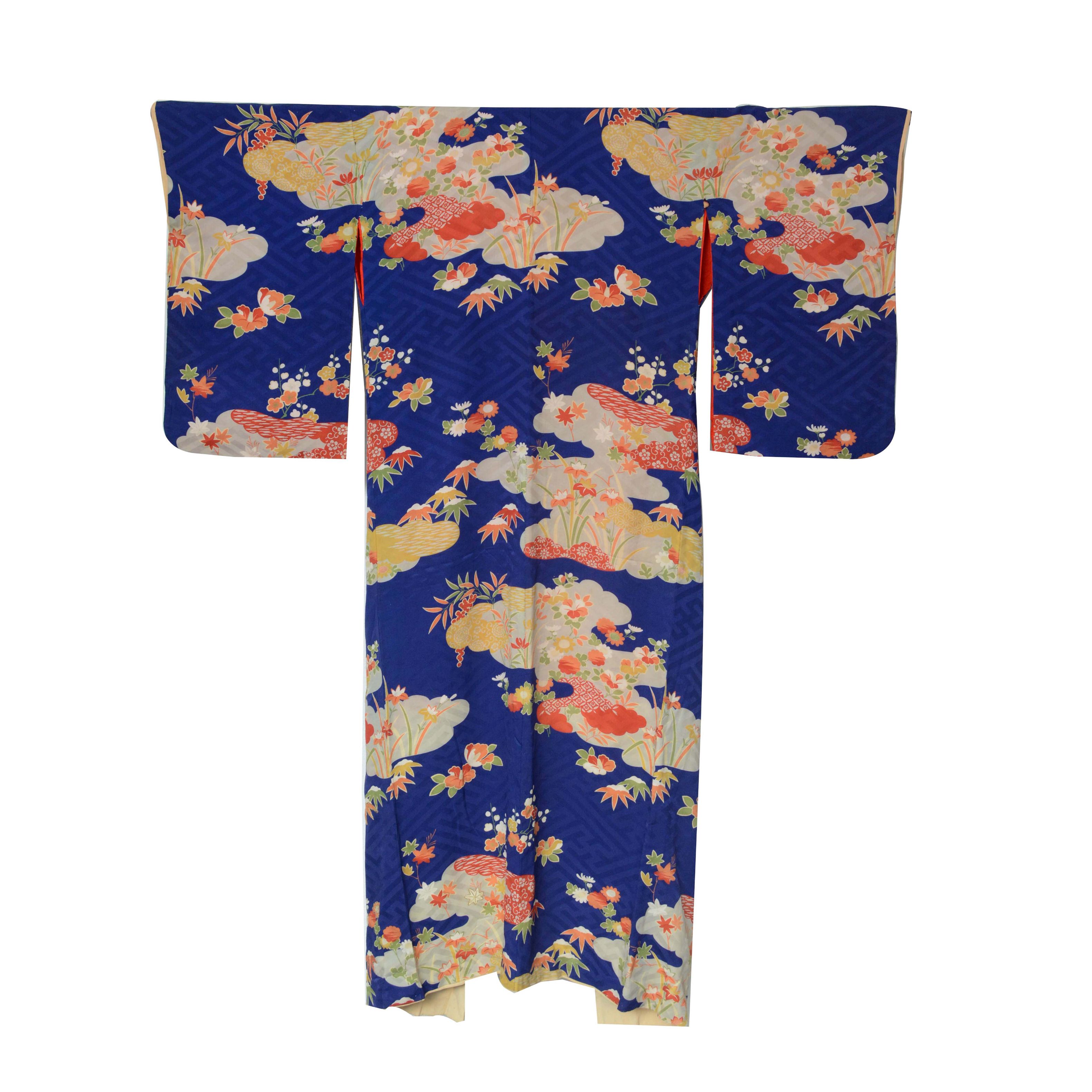 Circa 1915 Antique Japanese Handwoven Silk Damask Komon Kimono