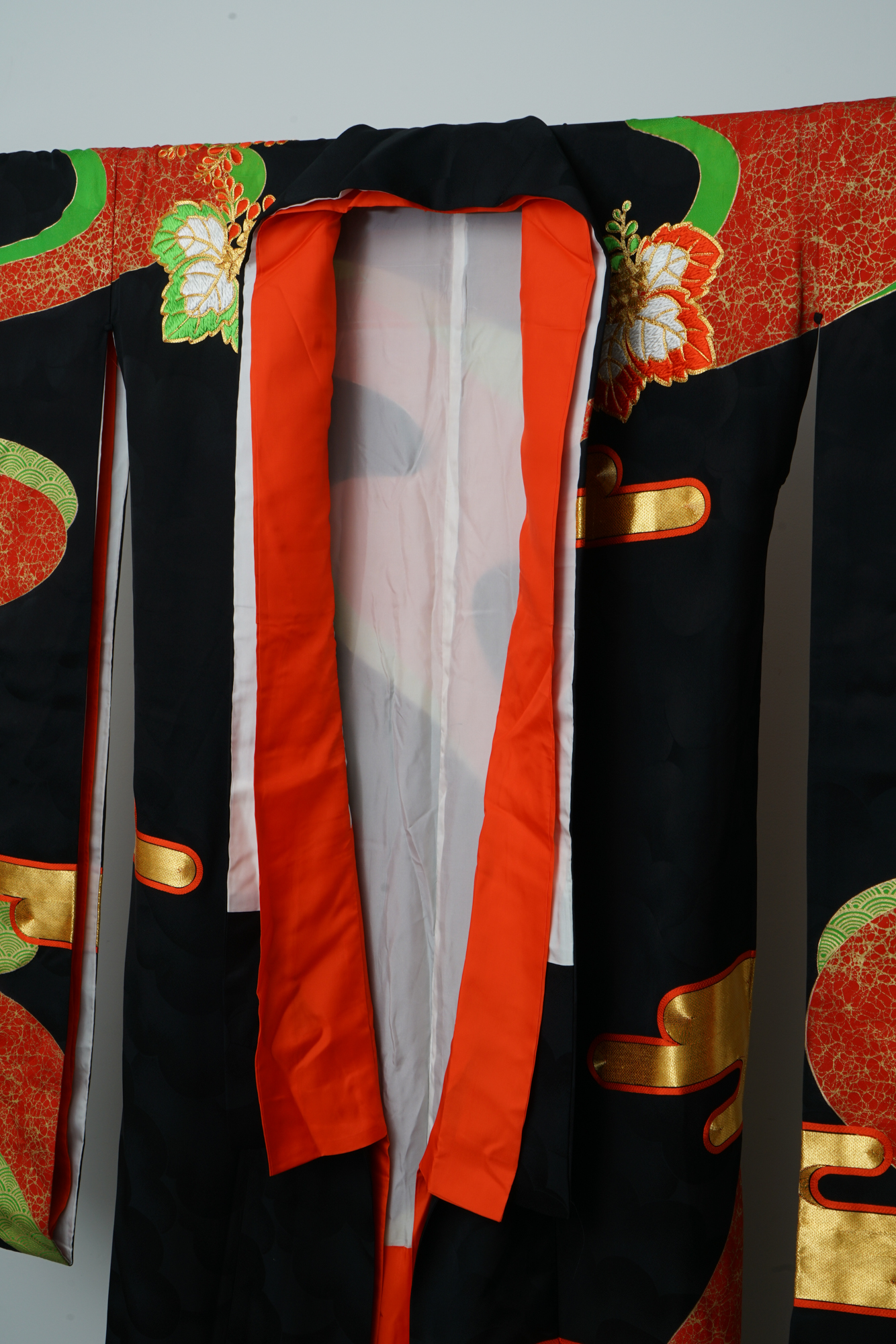 Circa 1950s Vintage Japanese Handwoven Silk Damask Kakashita Kimono